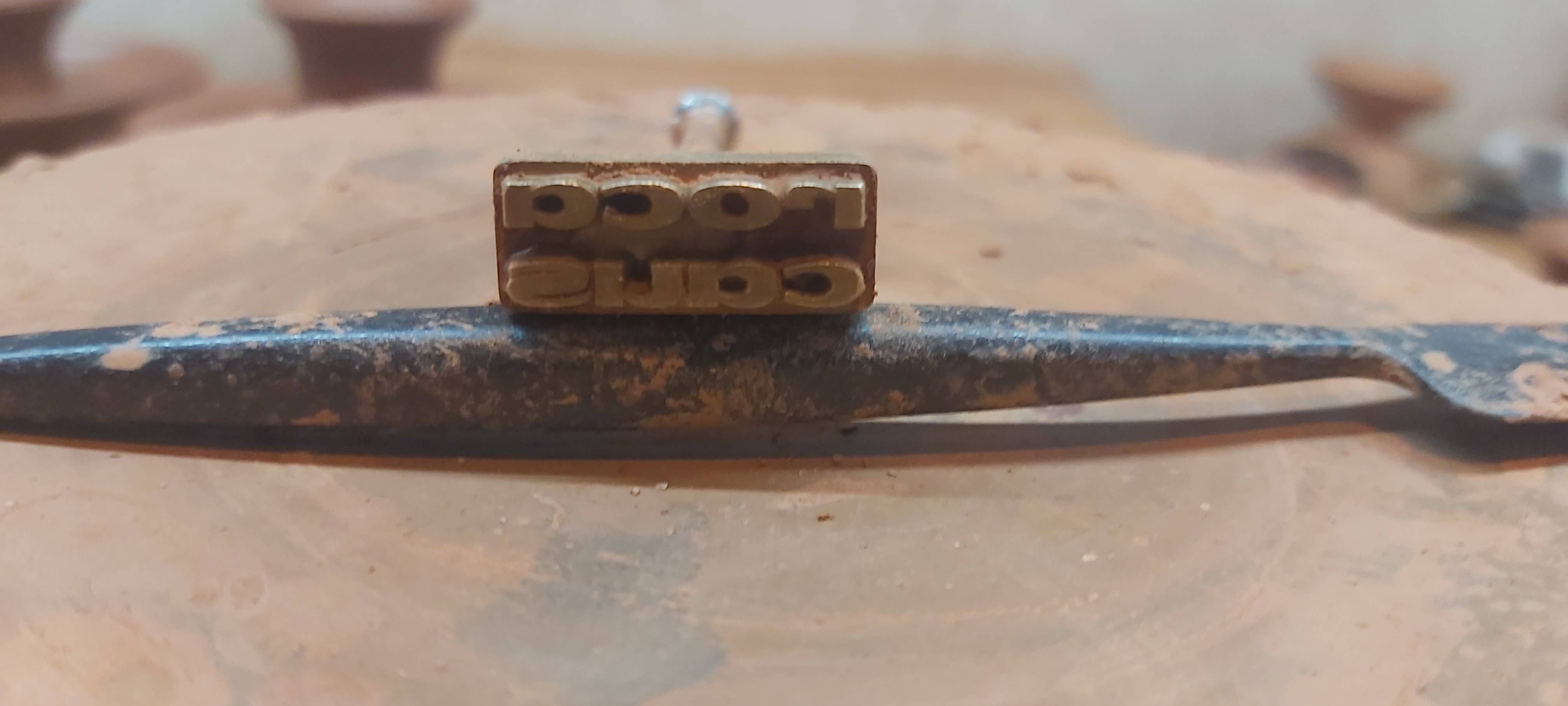 Traditional hoop vase.: L - Decor Addict, LLC