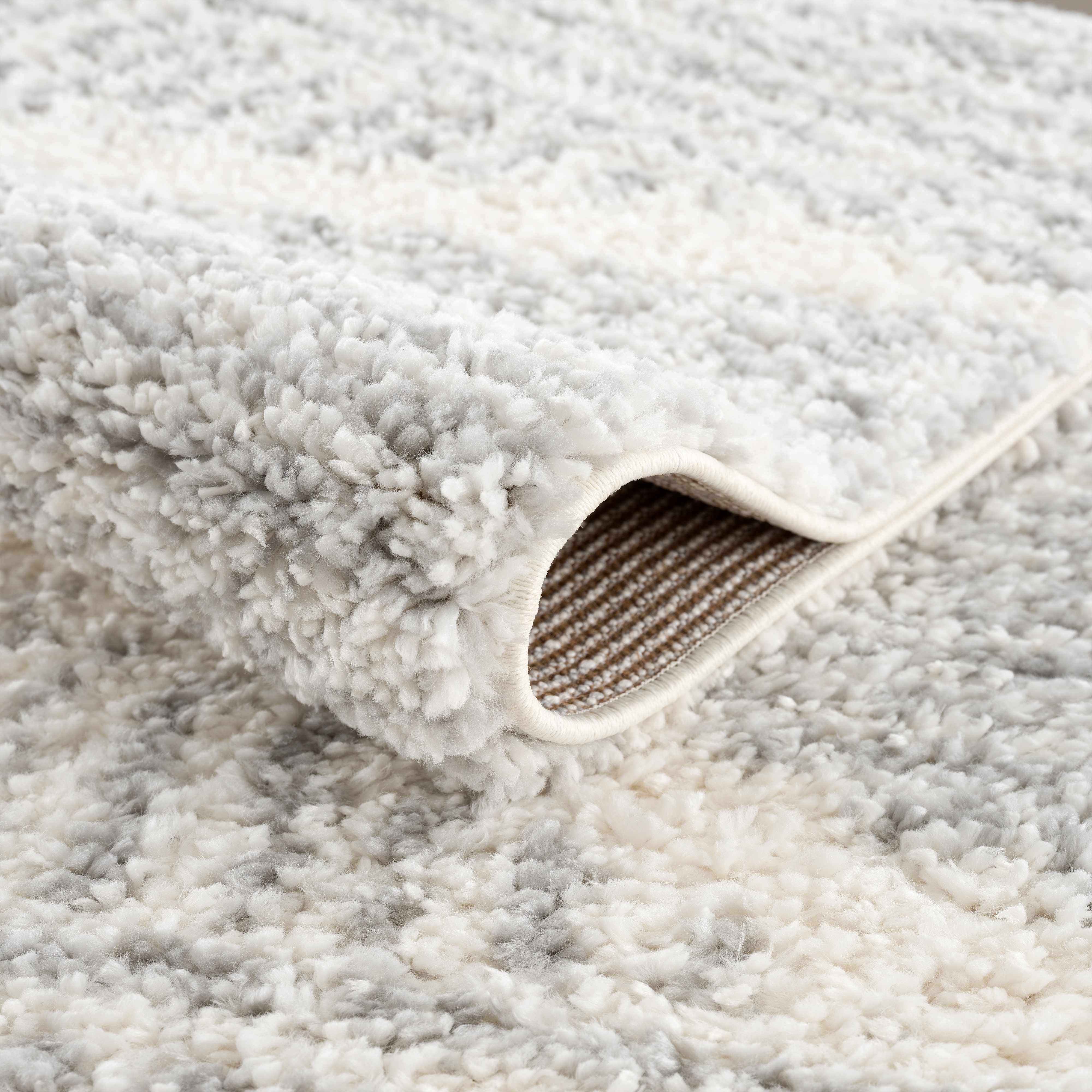 Trunding Plush Area Rug in Gray - Decor Addict, LLC