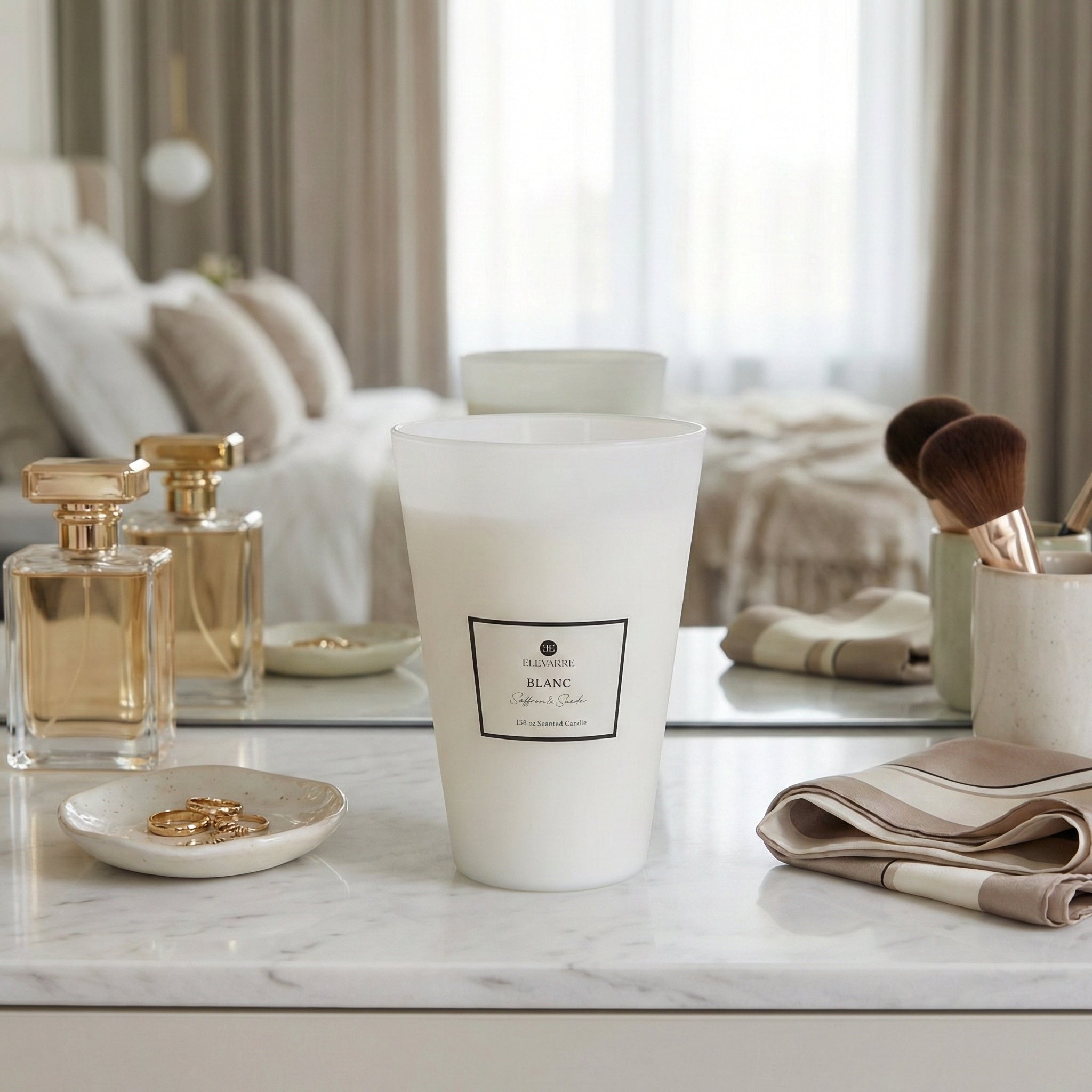 Grantoak Blanc Saffron & Suede Candle view 2