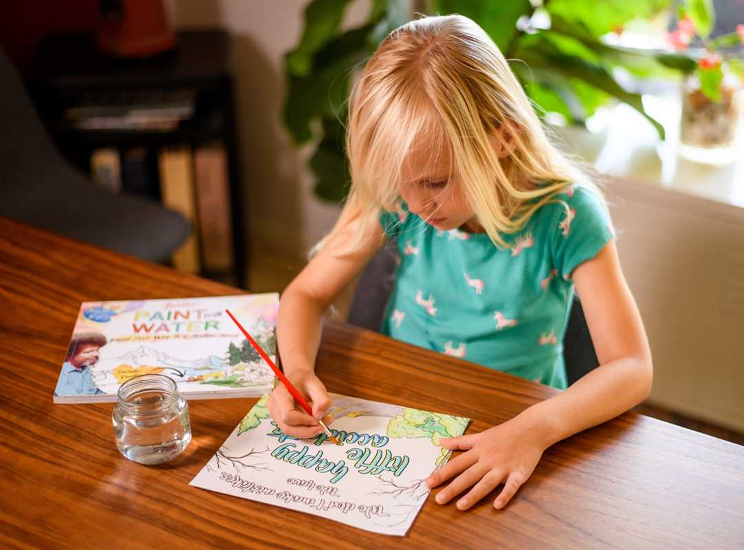 Bob Ross Paint with Water by Editors of Thunder Bay Press: Paperback; 80 pages / English - Decor Addict, LLC