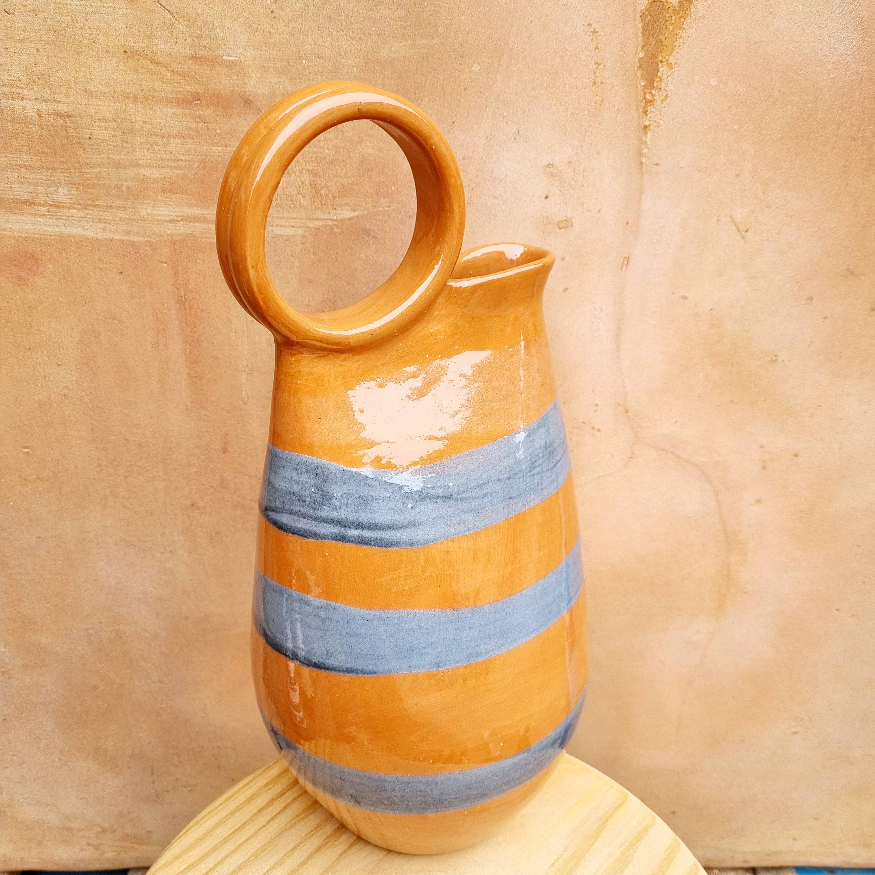 Traditional hoop.: M - Decor Addict, LLC