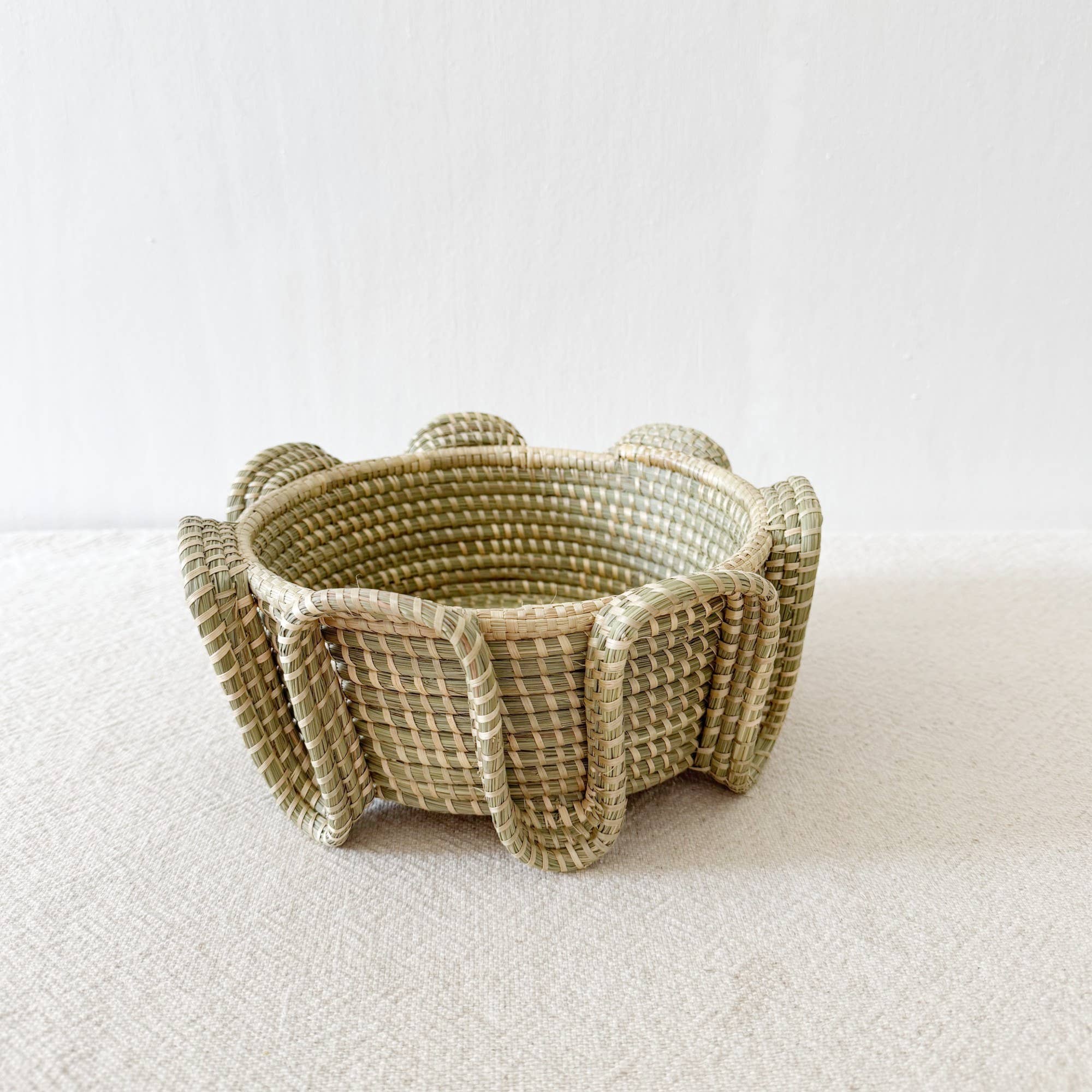 Serpent Sweetgrass Basket: Medium