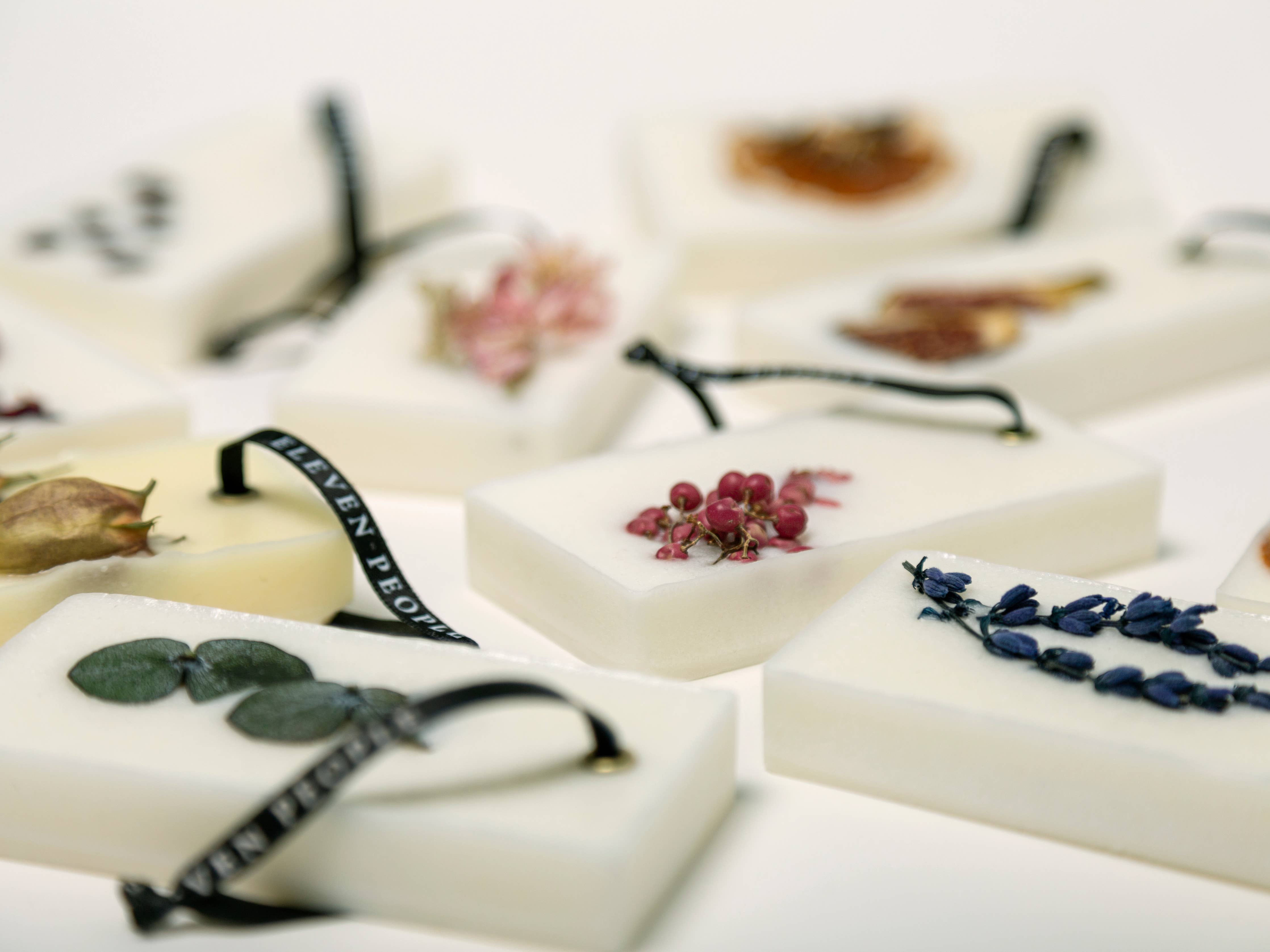 08 Sea Salt, Jasmine and Cedarwood Closet Wax Bar Freshener: Large - Decor Addict, LLC