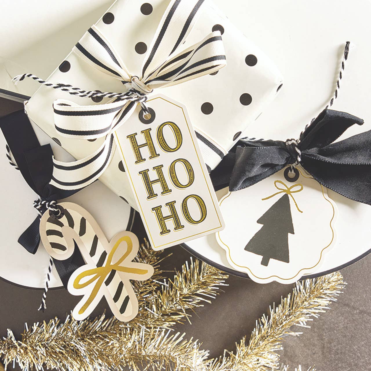 Gift Tag Book - Winter White: Cardstock/Metal Ring / 4.5" L x 2.5" W - Decor Addict, LLC