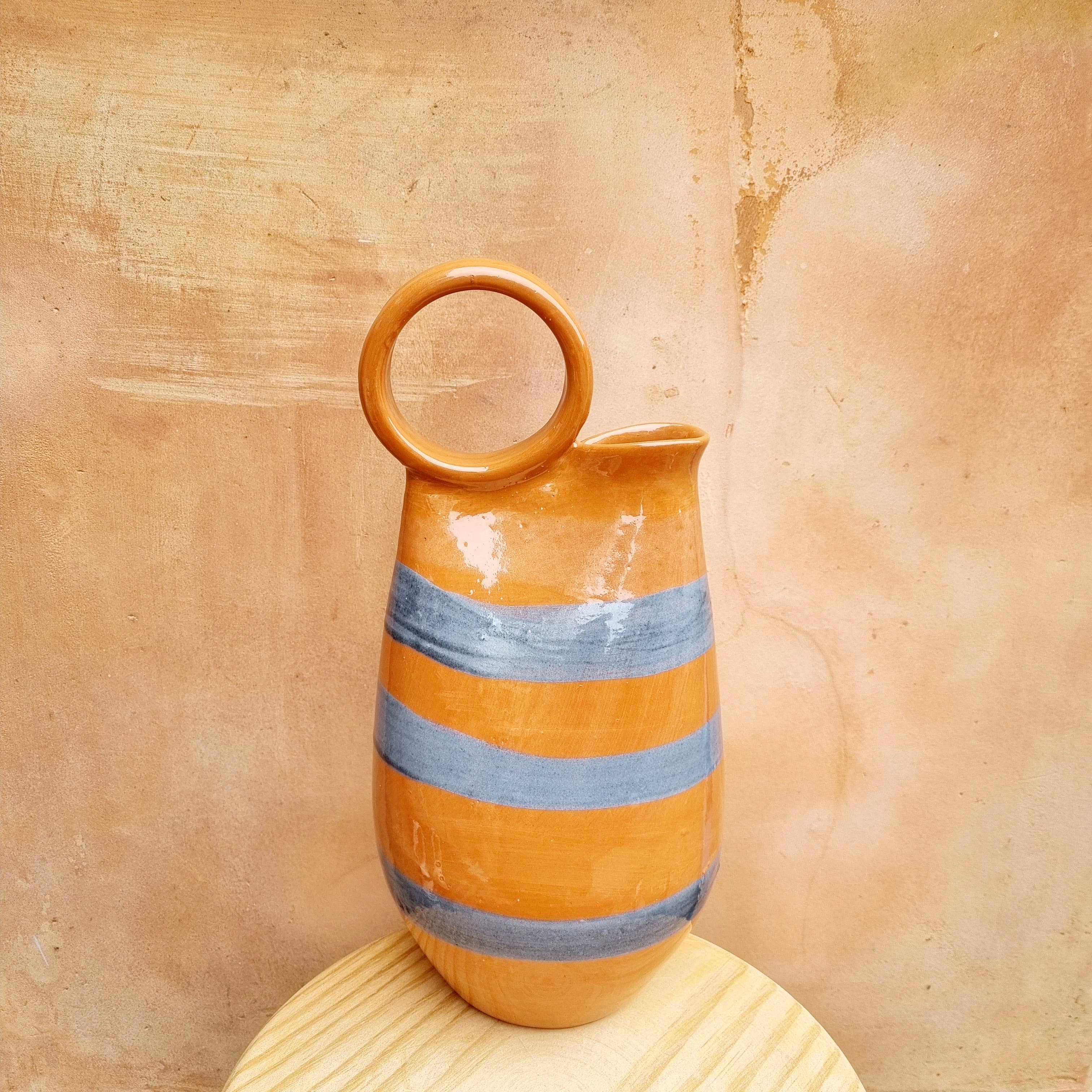 Traditional hoop.: M - Decor Addict, LLC