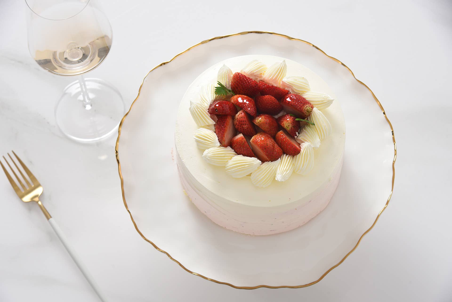 Round Cake Stand - Decor Addict, LLC