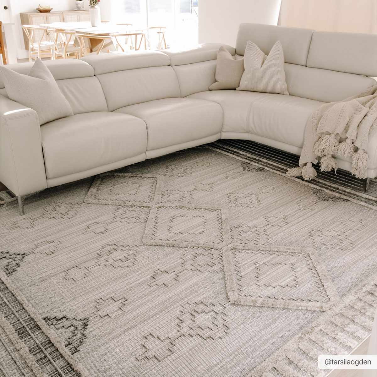 Amaga Area Rug - Decor Addict, LLC