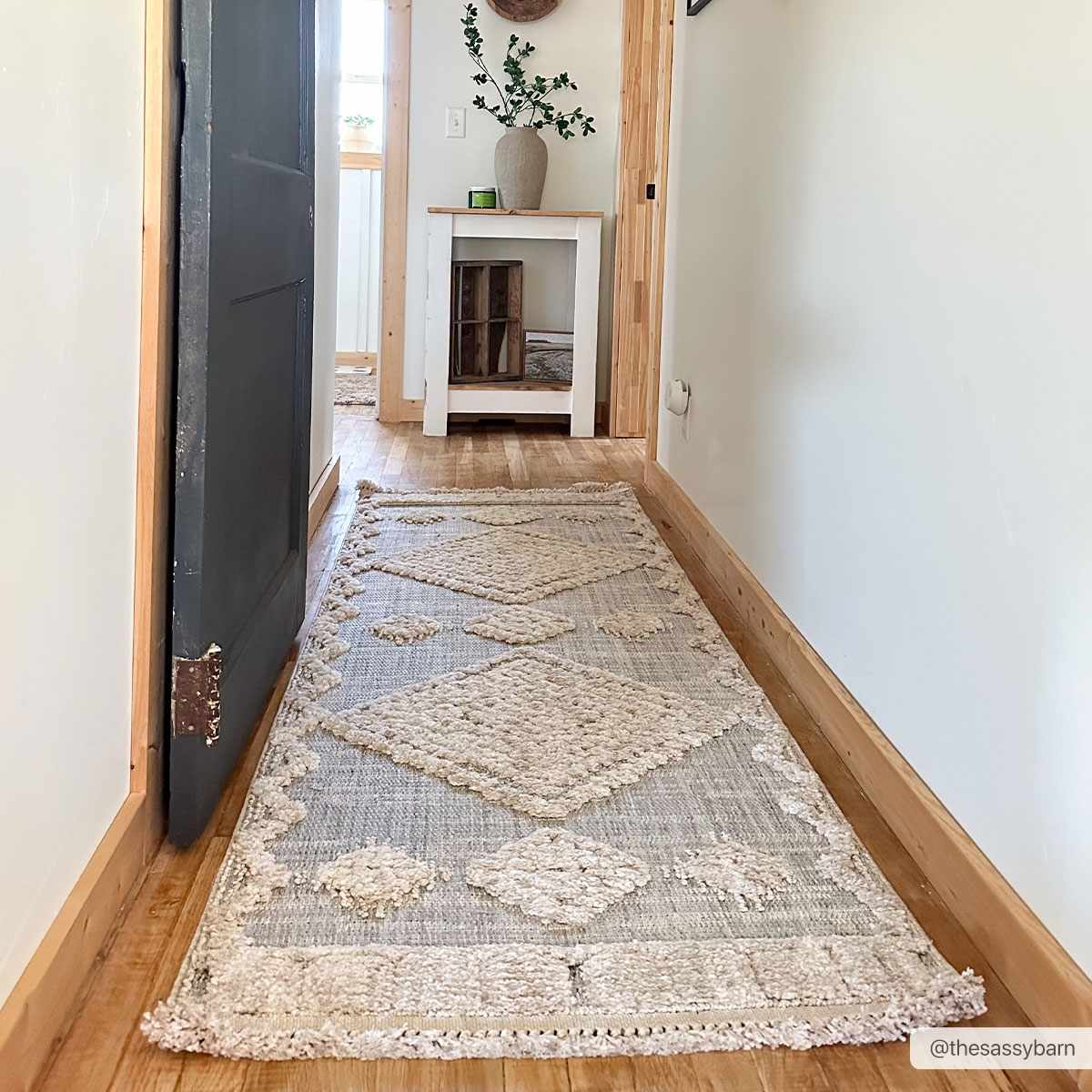 Ampusungan Area Rug - Decor Addict, LLC