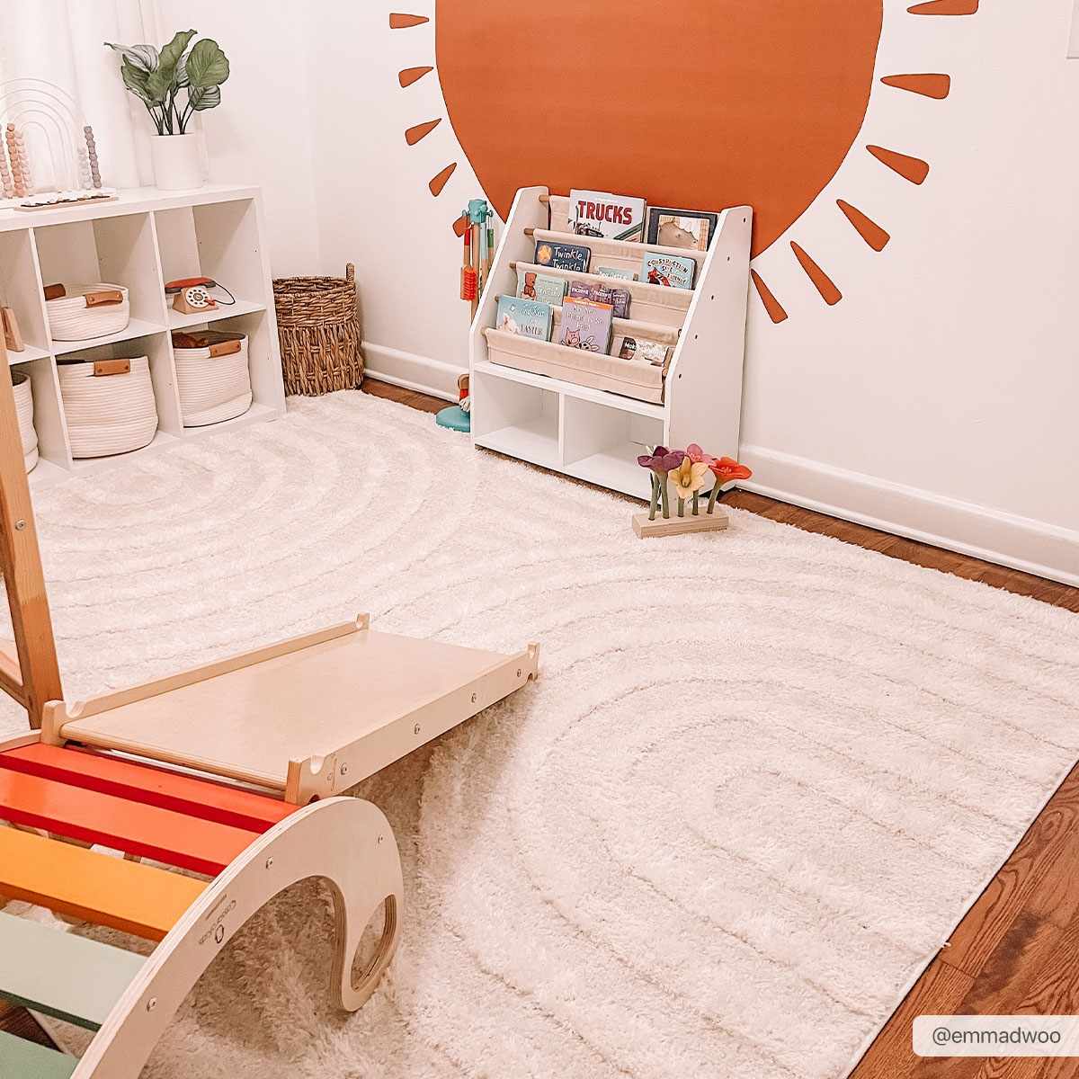 Arnel Cream Area Rug - Decor Addict, LLC