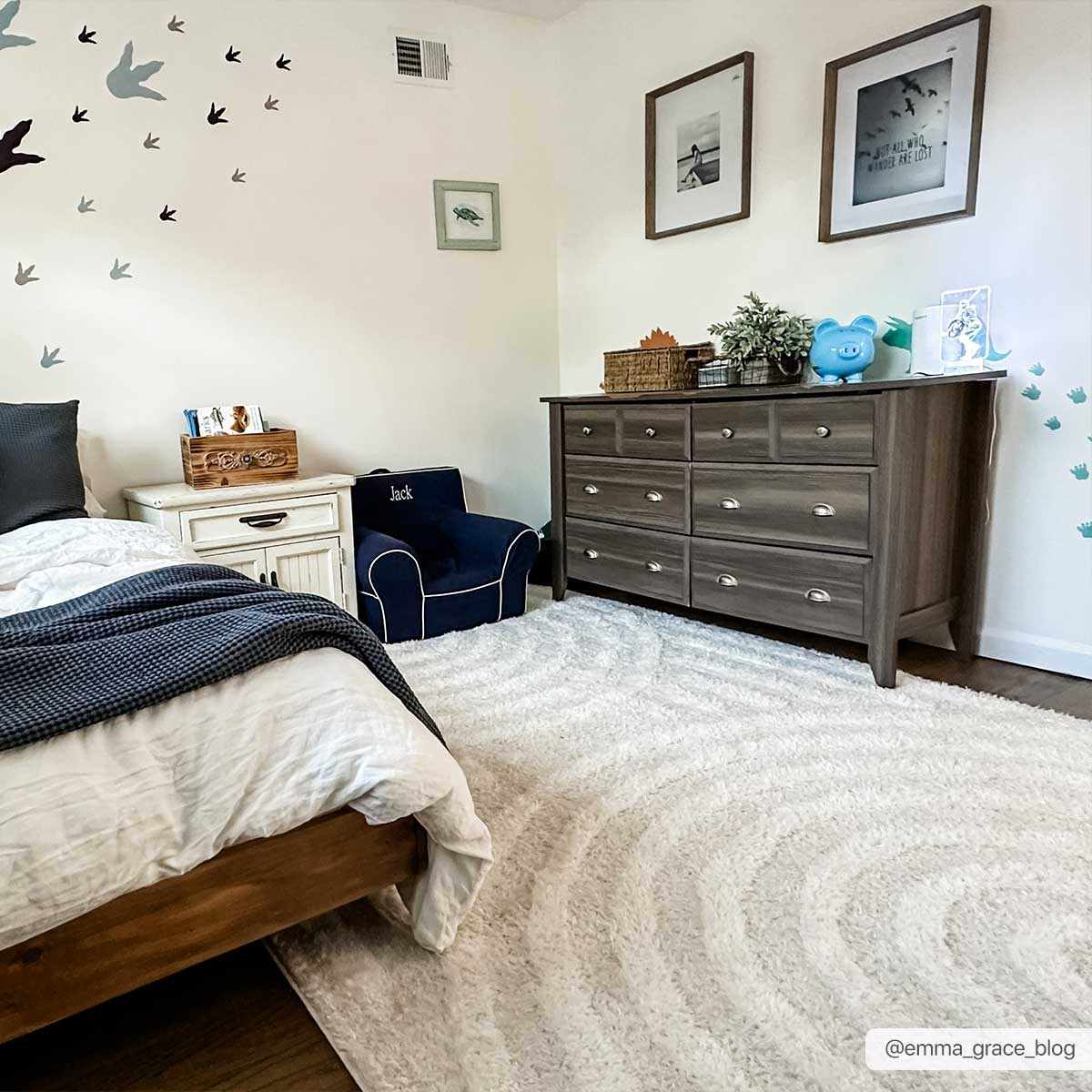 Arnel Cream Area Rug - Decor Addict, LLC