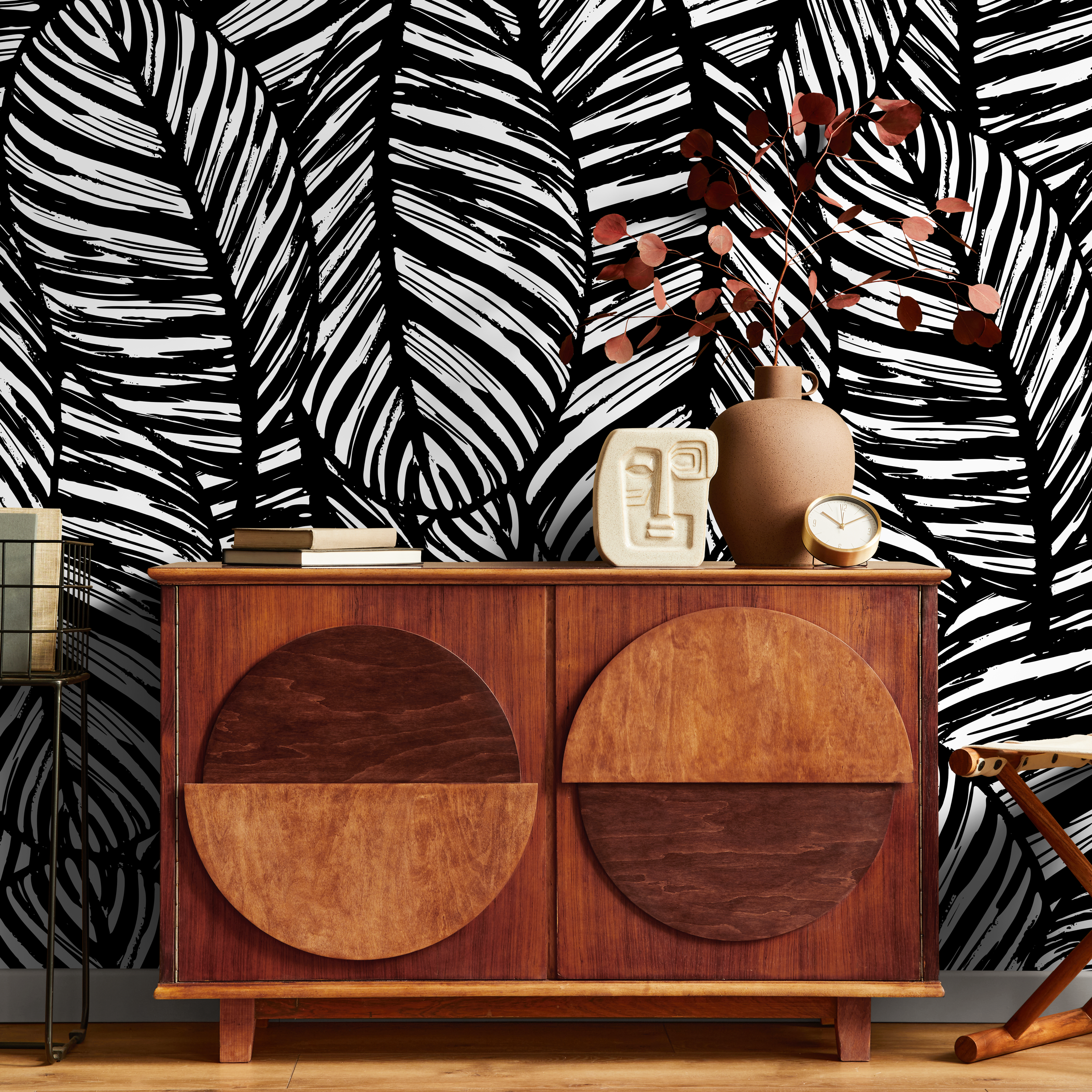 Botanical Wallpaper Featuring a Bold Palm Leaf Motif in Black and White - B624 - Decor Addict, LLC