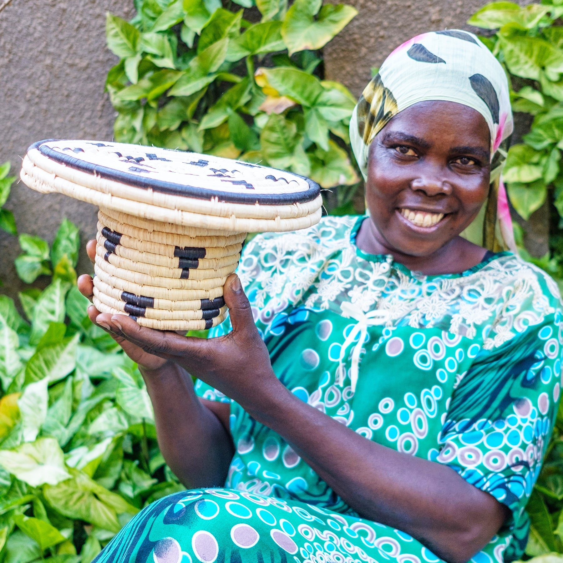 Black + Natural Raffia Cake Stand - Decor Addict, LLC