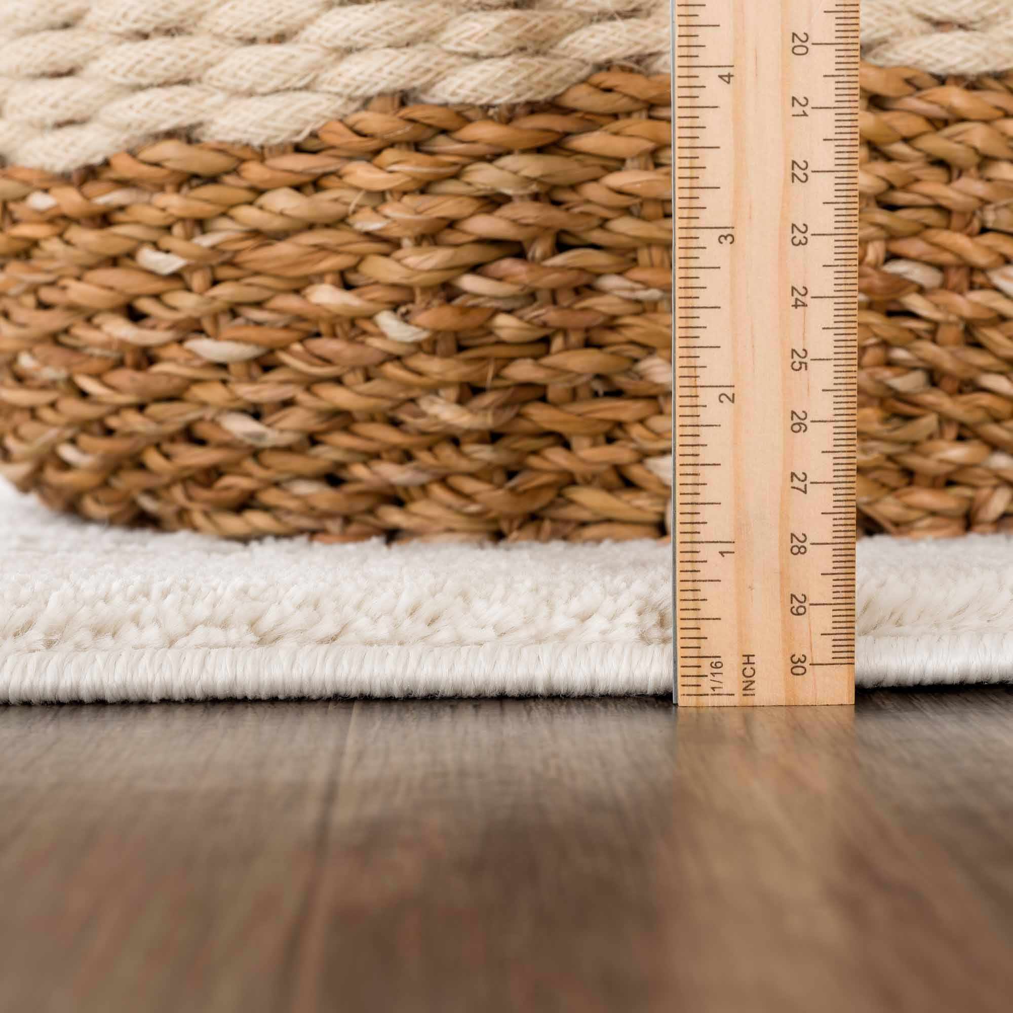 Ryuu Black & White Area Rug - Decor Addict, LLC