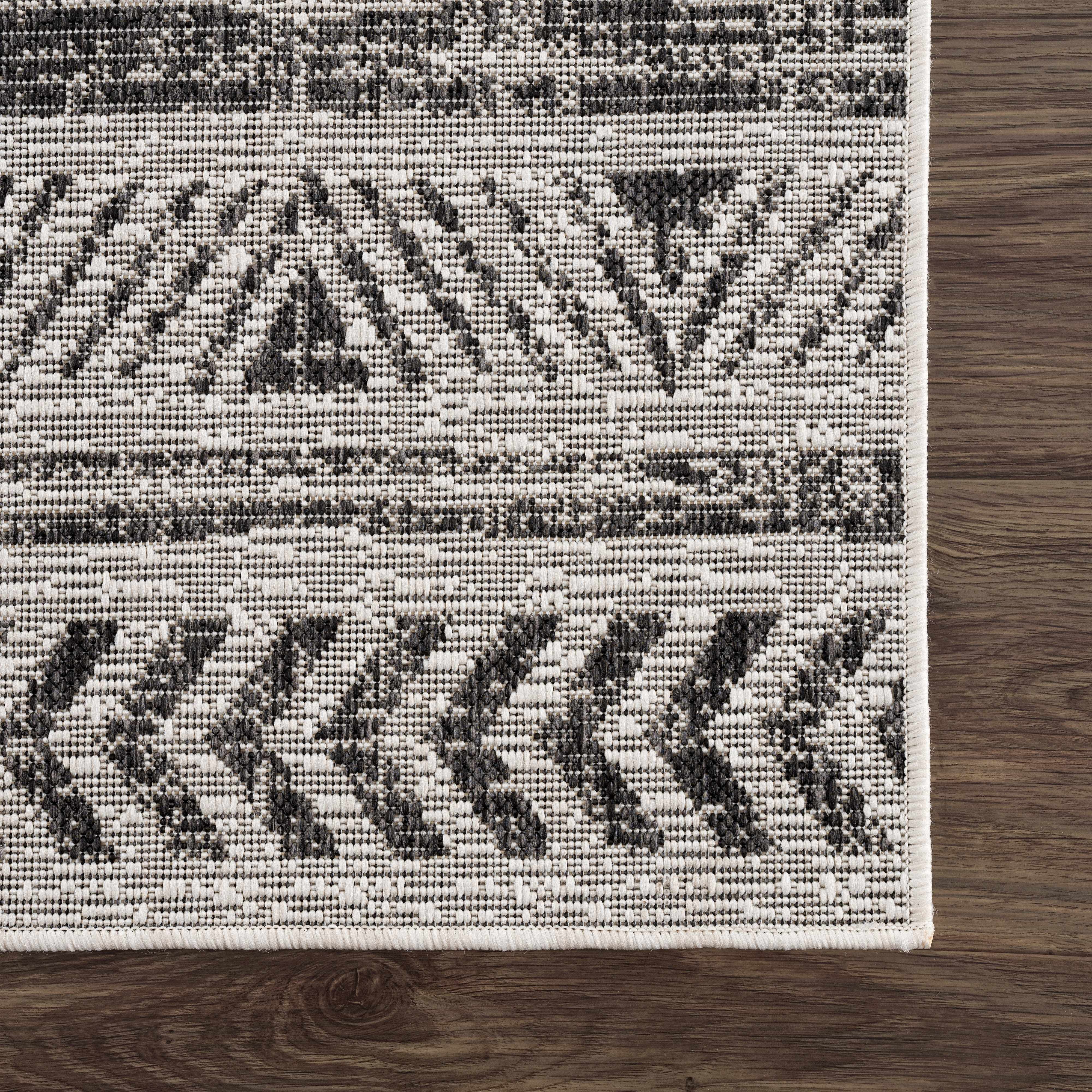 Catrine Area Rug - Decor Addict, LLC