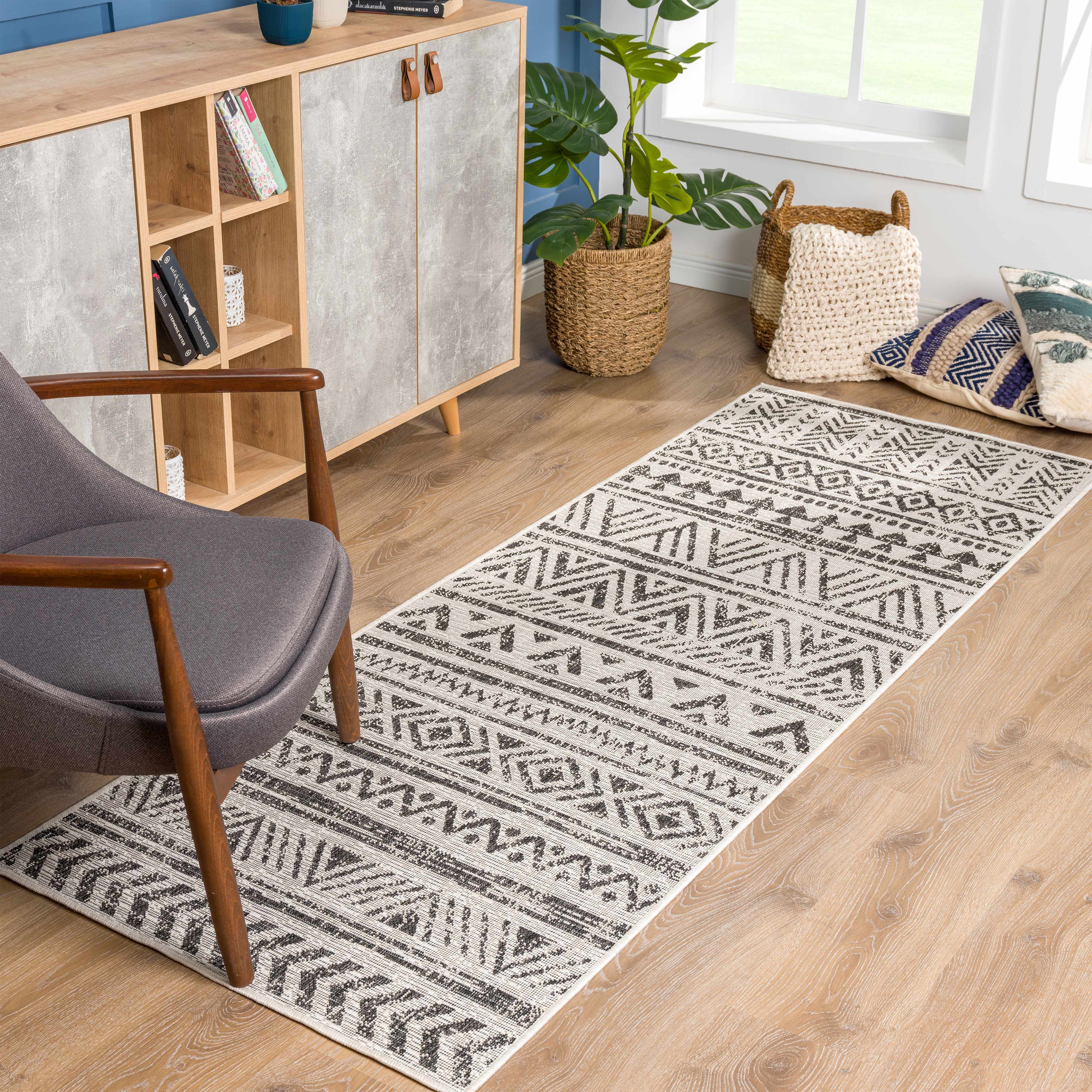 Catrine Area Rug - Decor Addict, LLC