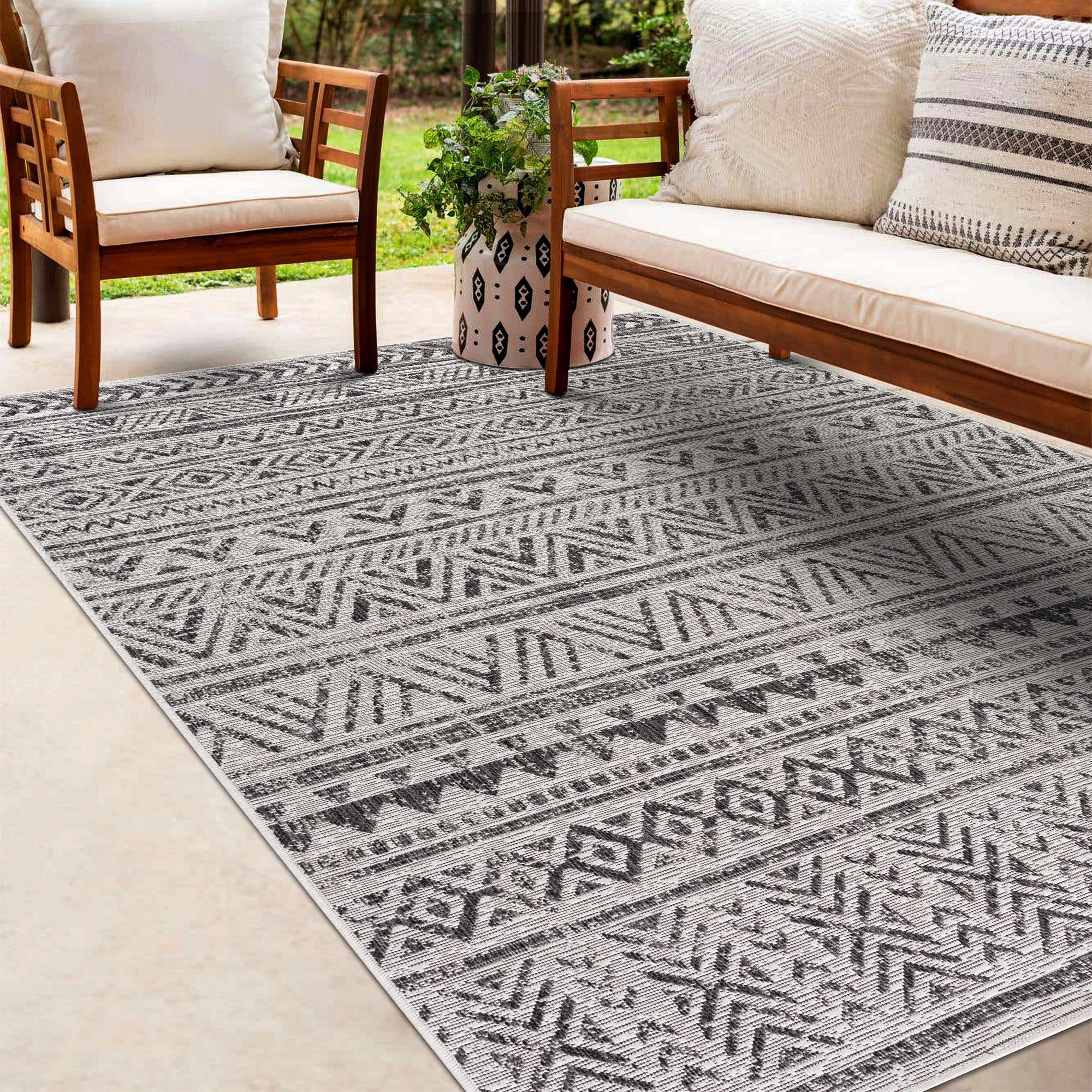 Catrine Area Rug - Decor Addict, LLC