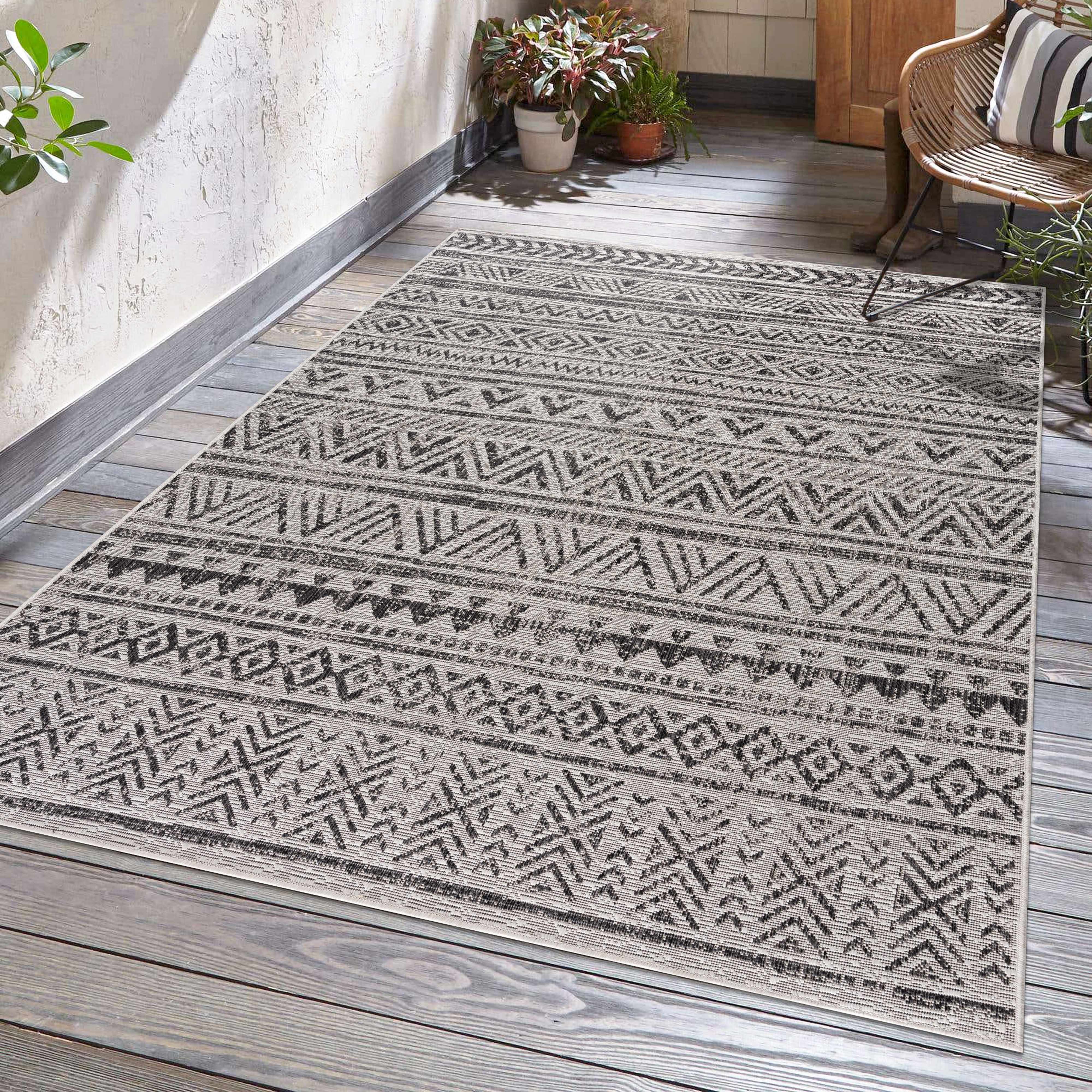 Catrine Area Rug - Decor Addict, LLC