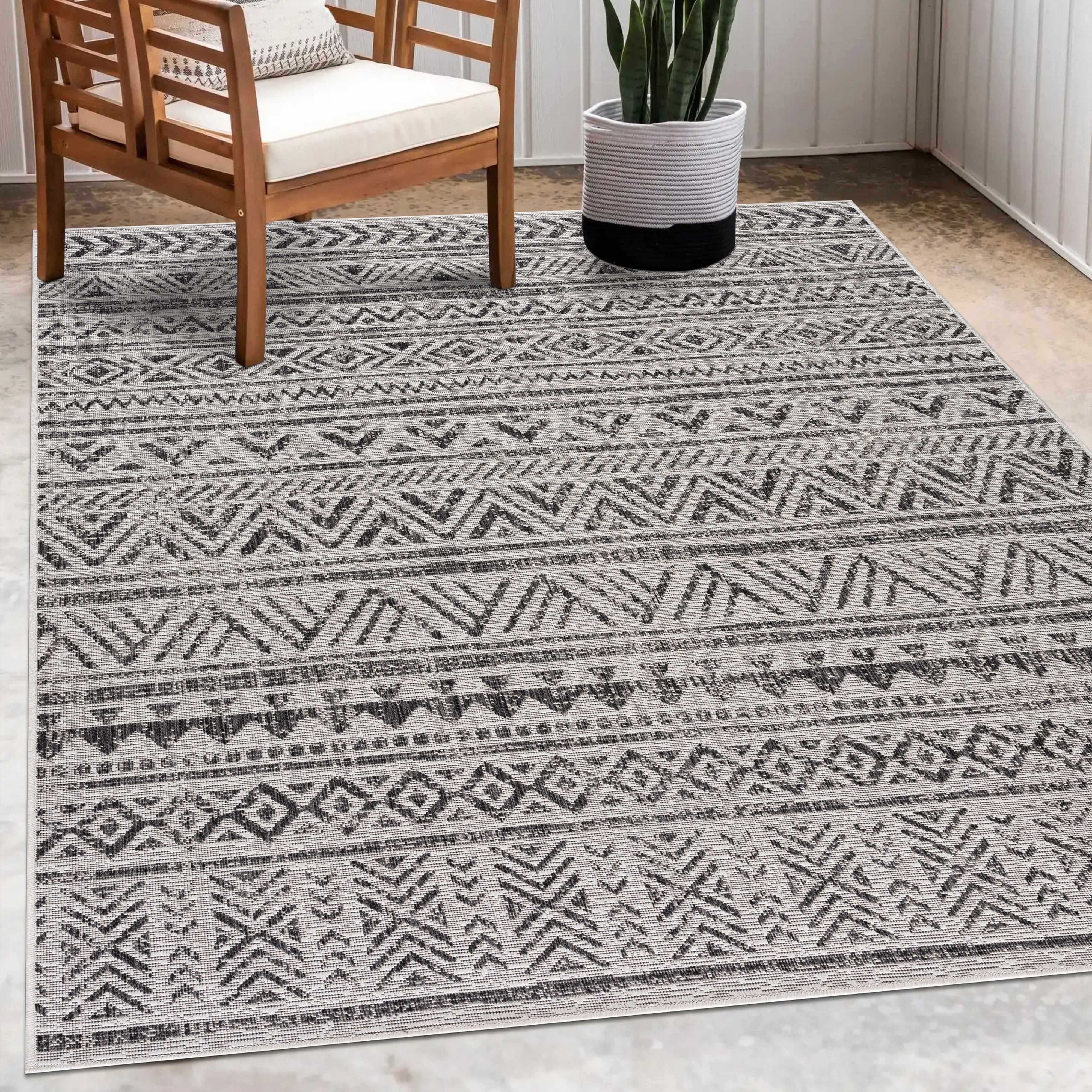 Catrine Area Rug - Decor Addict, LLC
