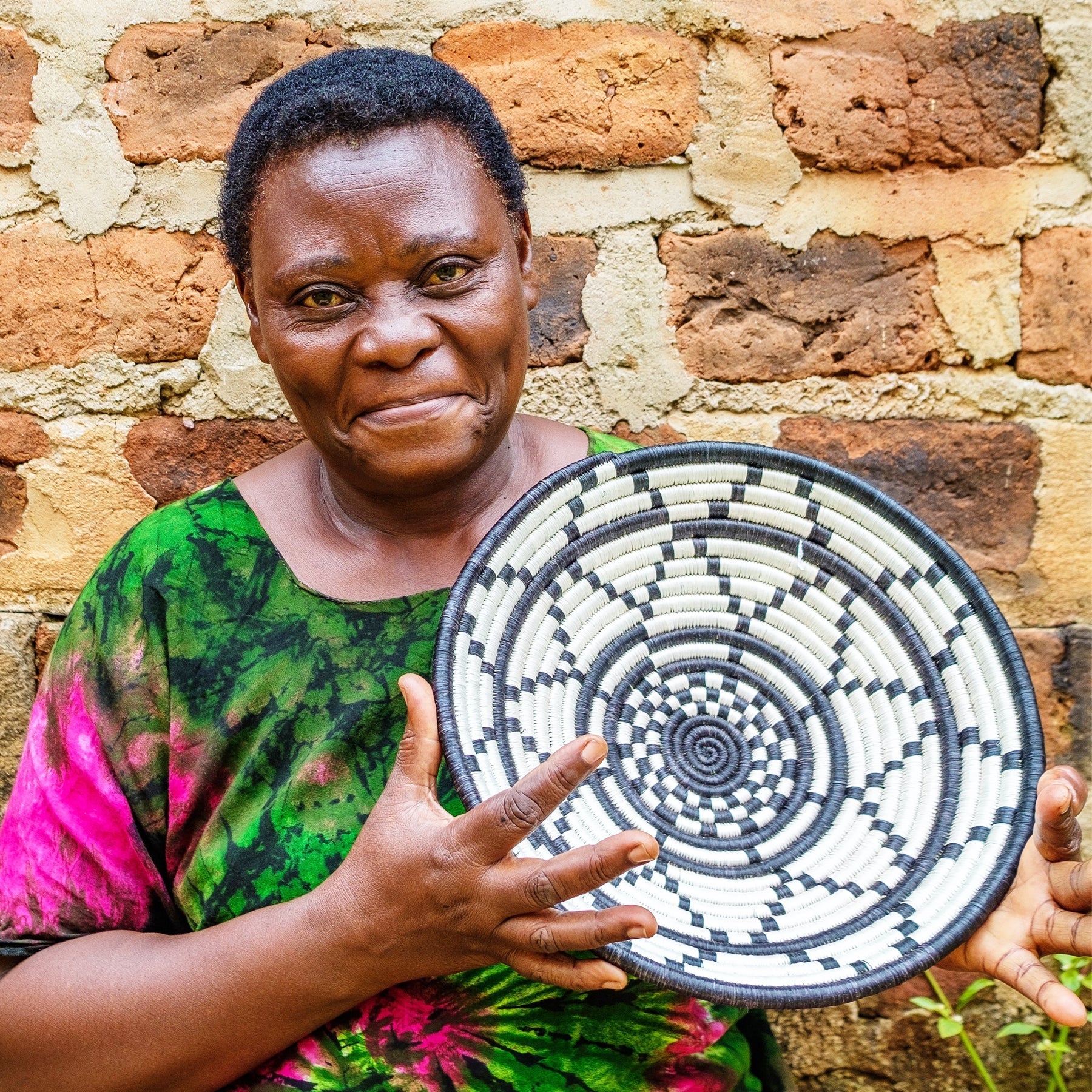 12" Large Black & White Thousand Hills Round Basket - Decor Addict, LLC