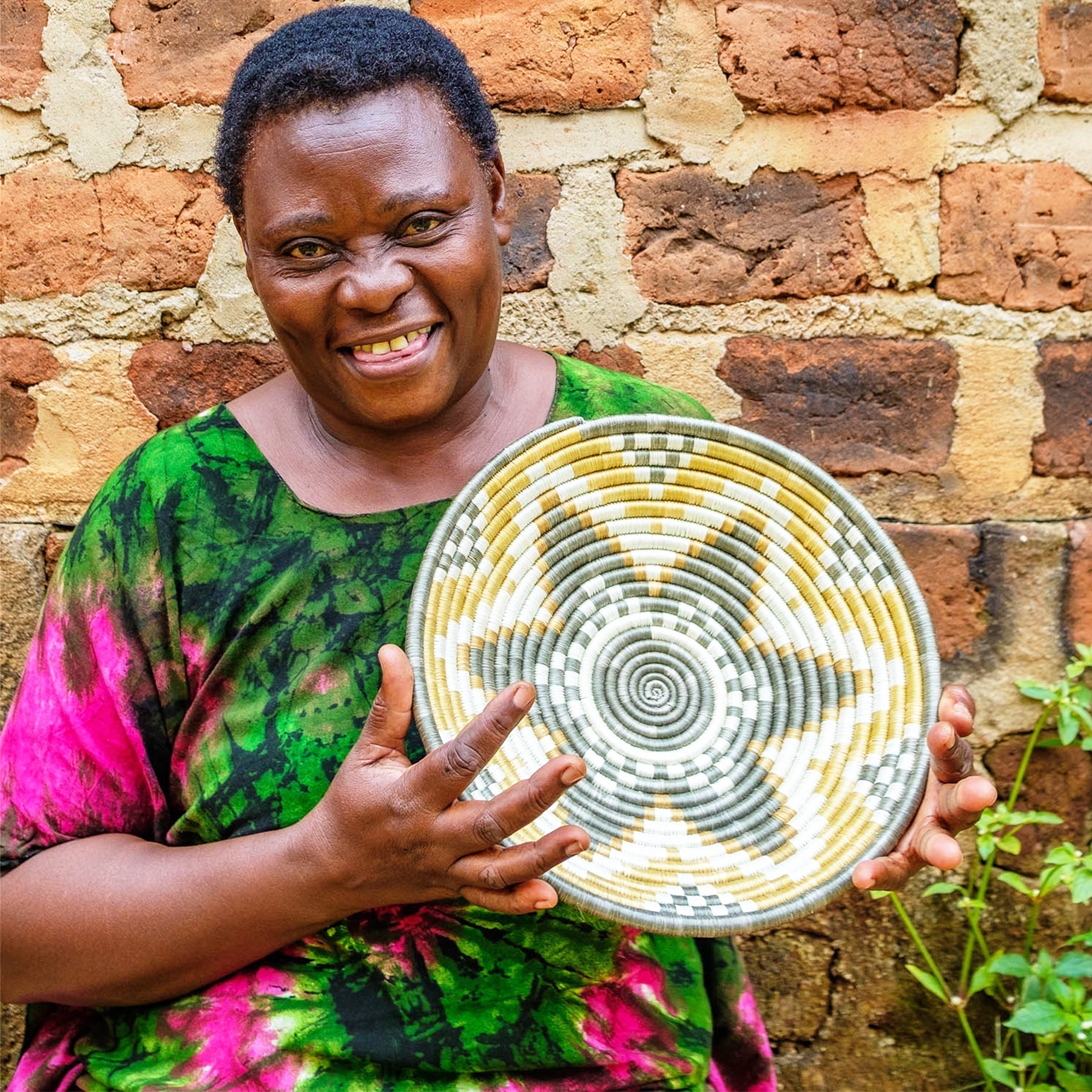 12" Large Gold Hope Round Basket - Decor Addict, LLC