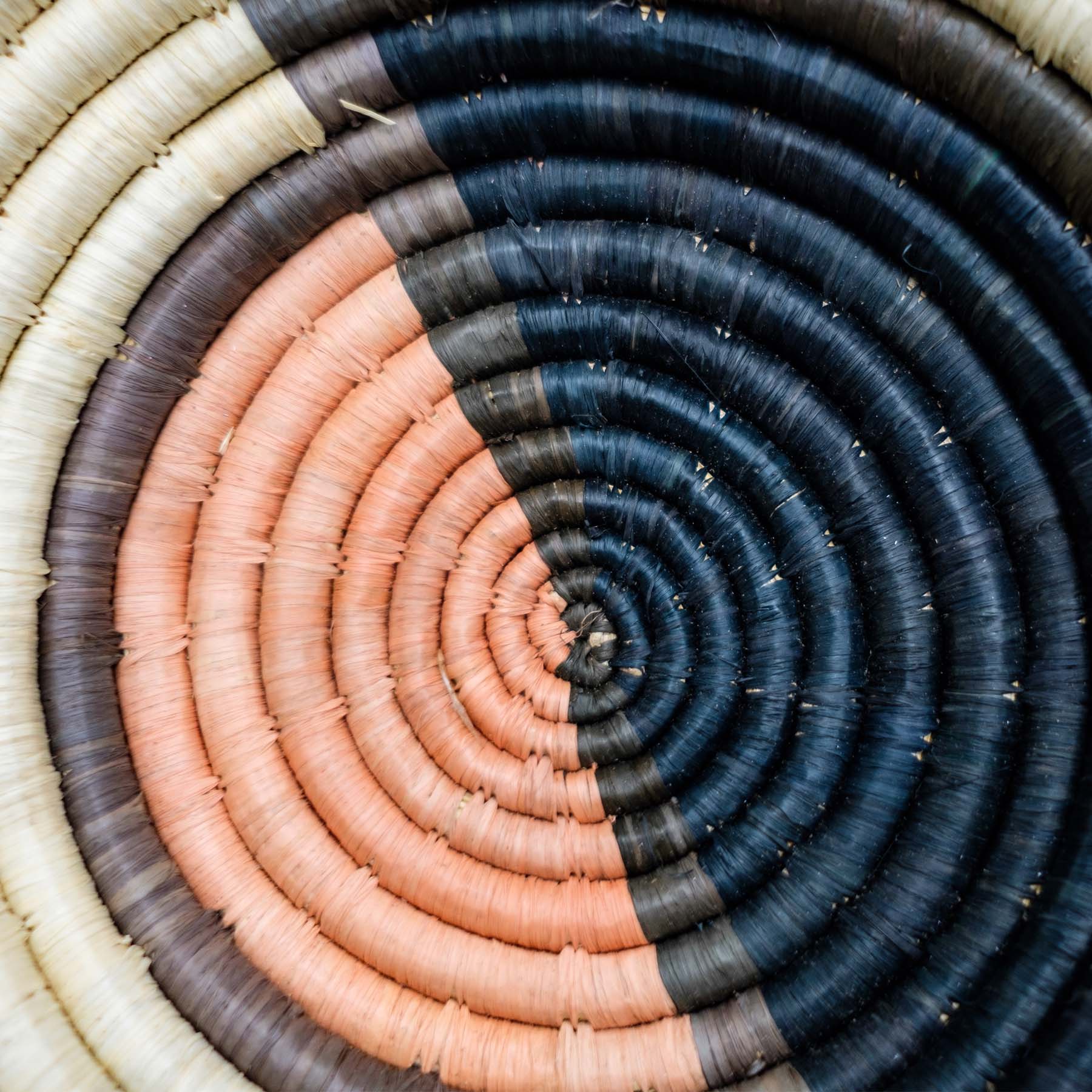 10" Medium Peach Soleil Round Basket - Decor Addict, LLC