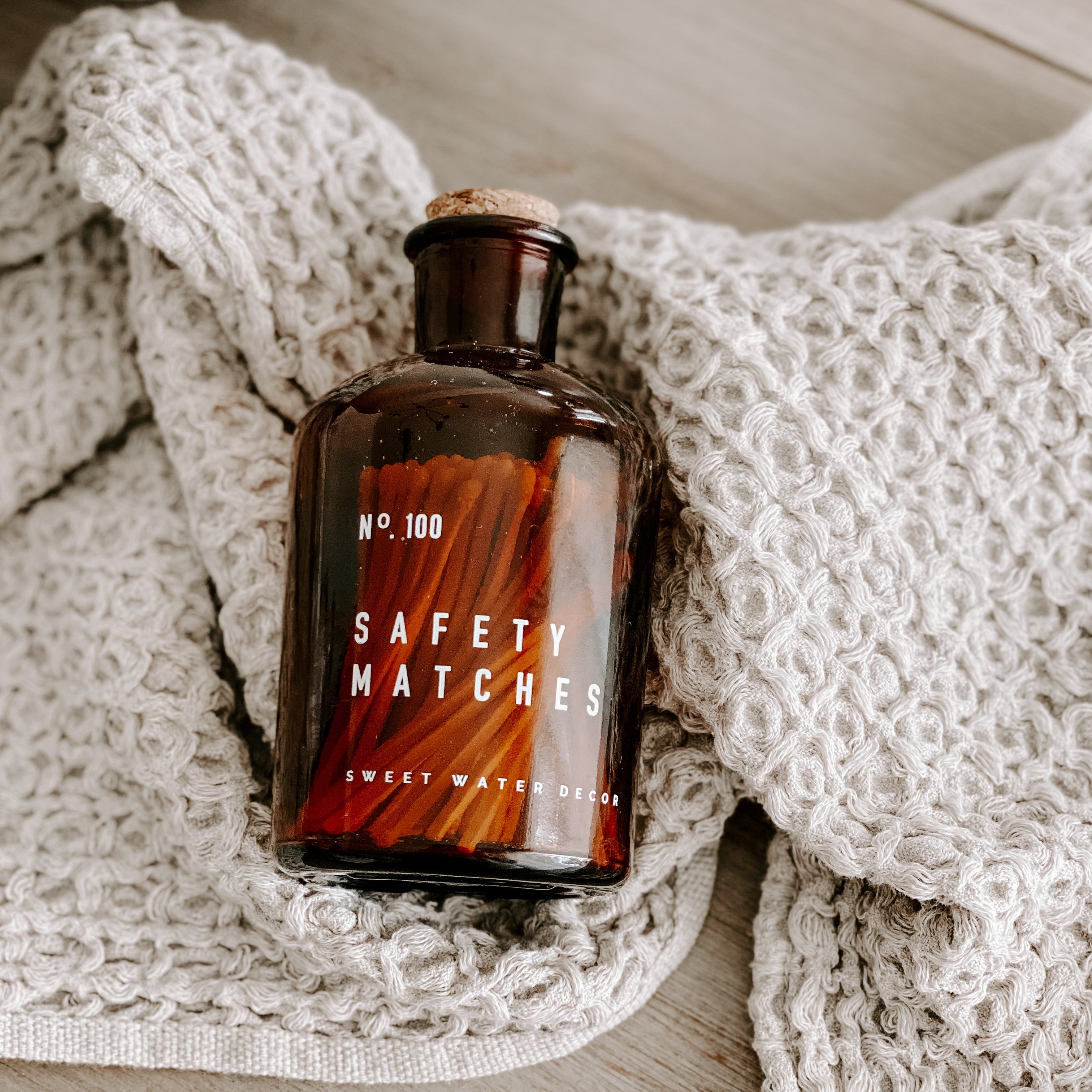 White Tip Medium Amber Apothecary Safety Matches - 100 Count, 3" - Decor Addict, LLC