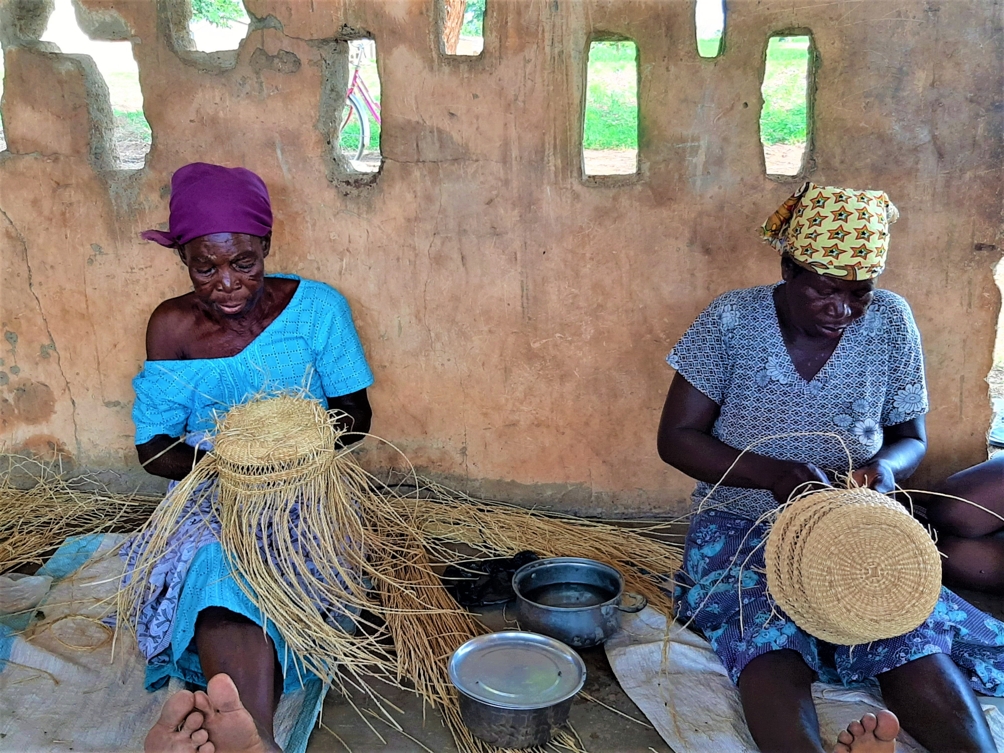 10" Mea Floor Planter - Decor Addict, LLC