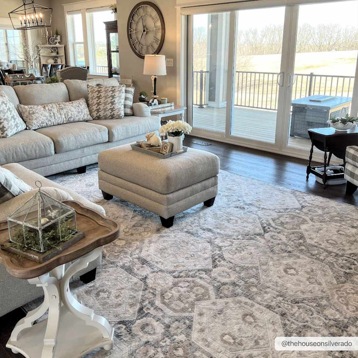Minoa Area Rug - Decor Addict, LLC