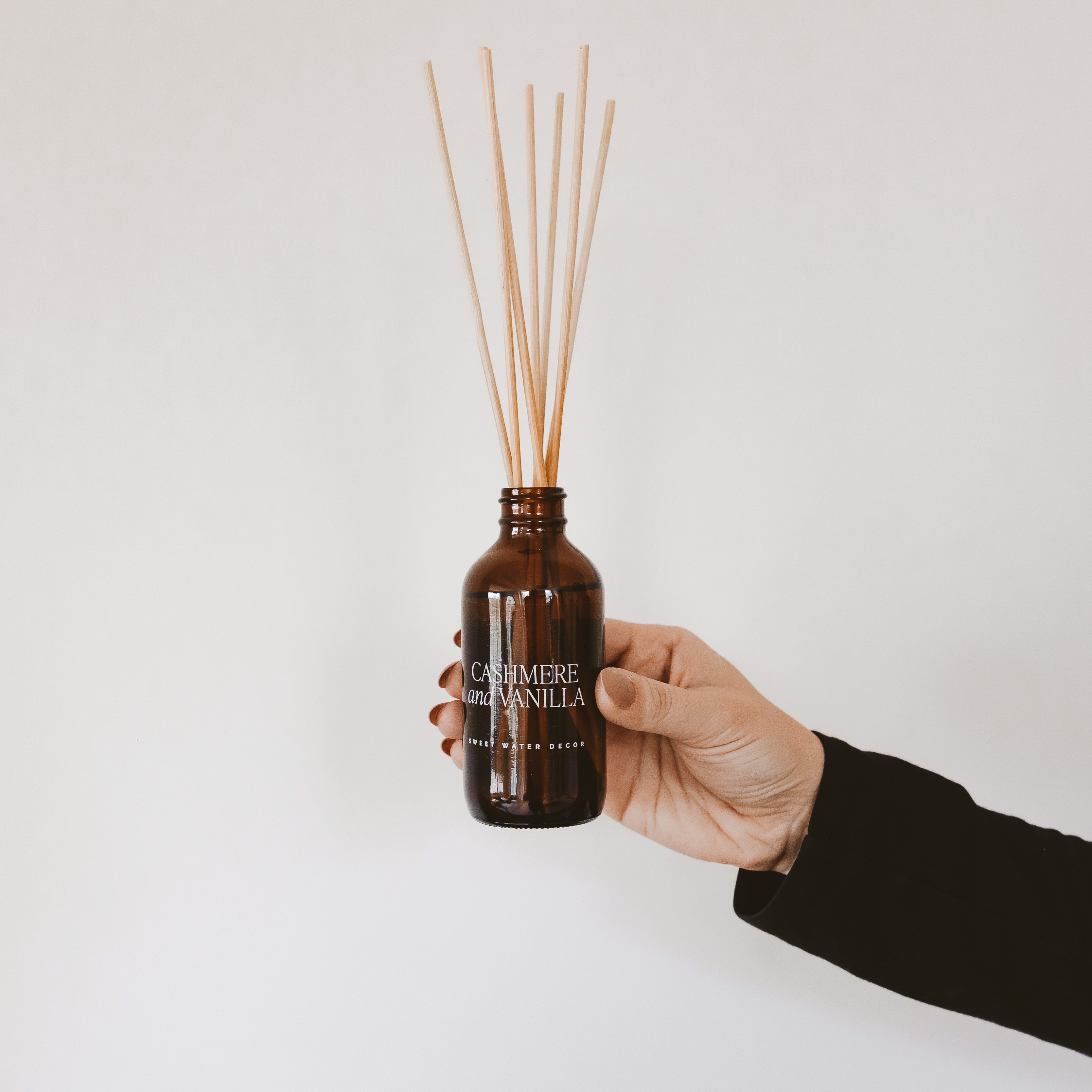 Cashmere and Vanilla Amber Reed Diffuser - Decor Addict, LLC