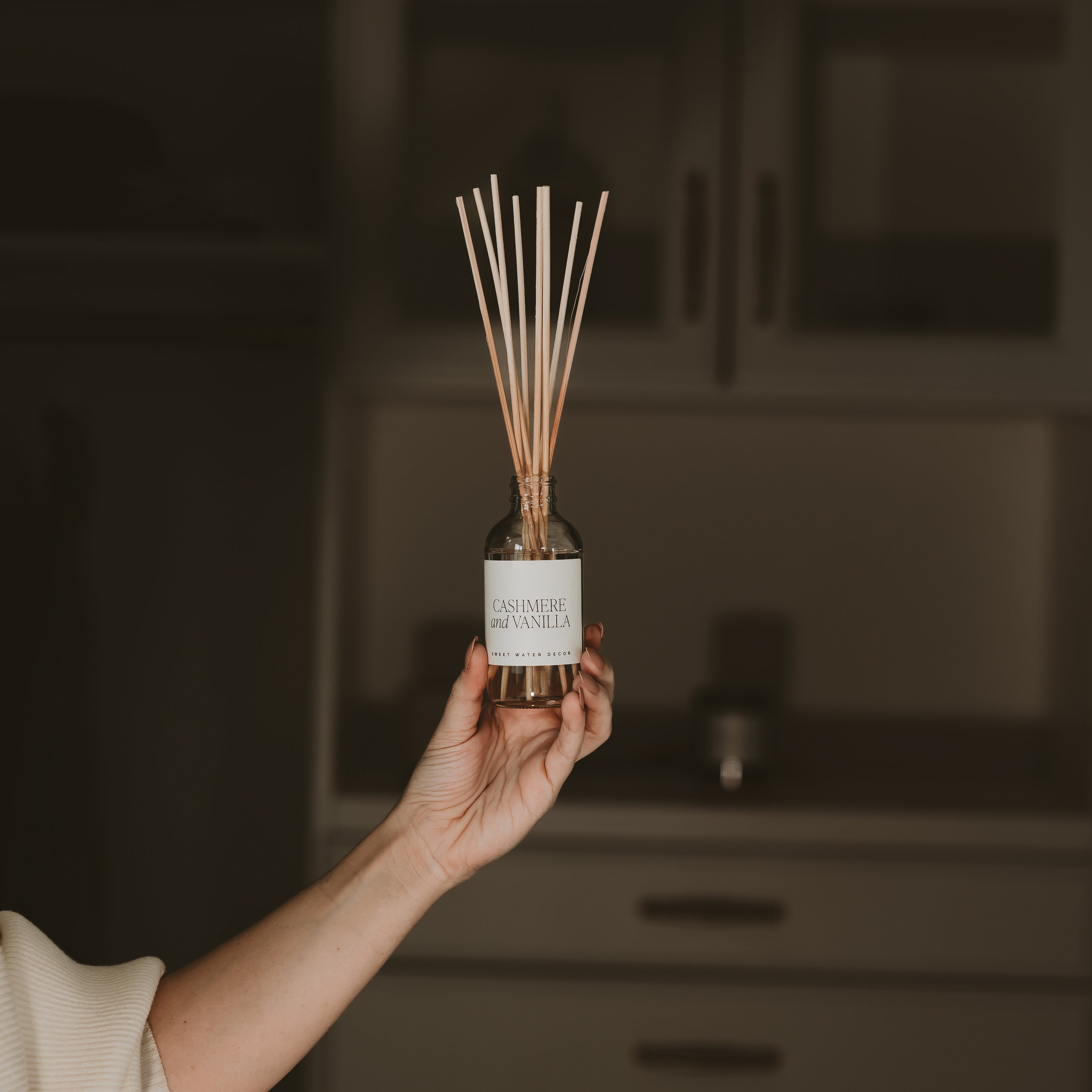Cashmere and Vanilla Clear Reed Diffuser - Decor Addict, LLC