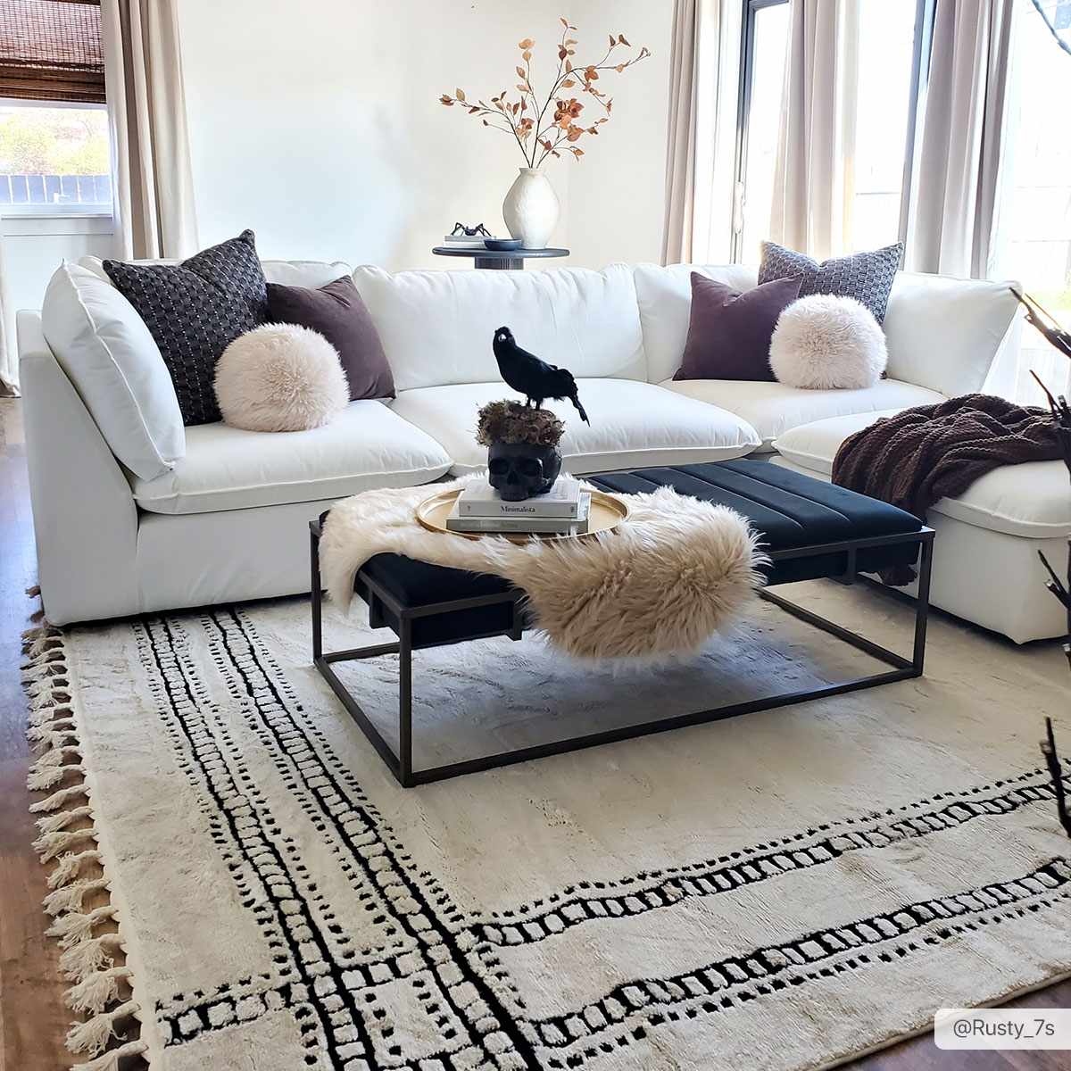 Ryuu Black & White Area Rug - Decor Addict, LLC