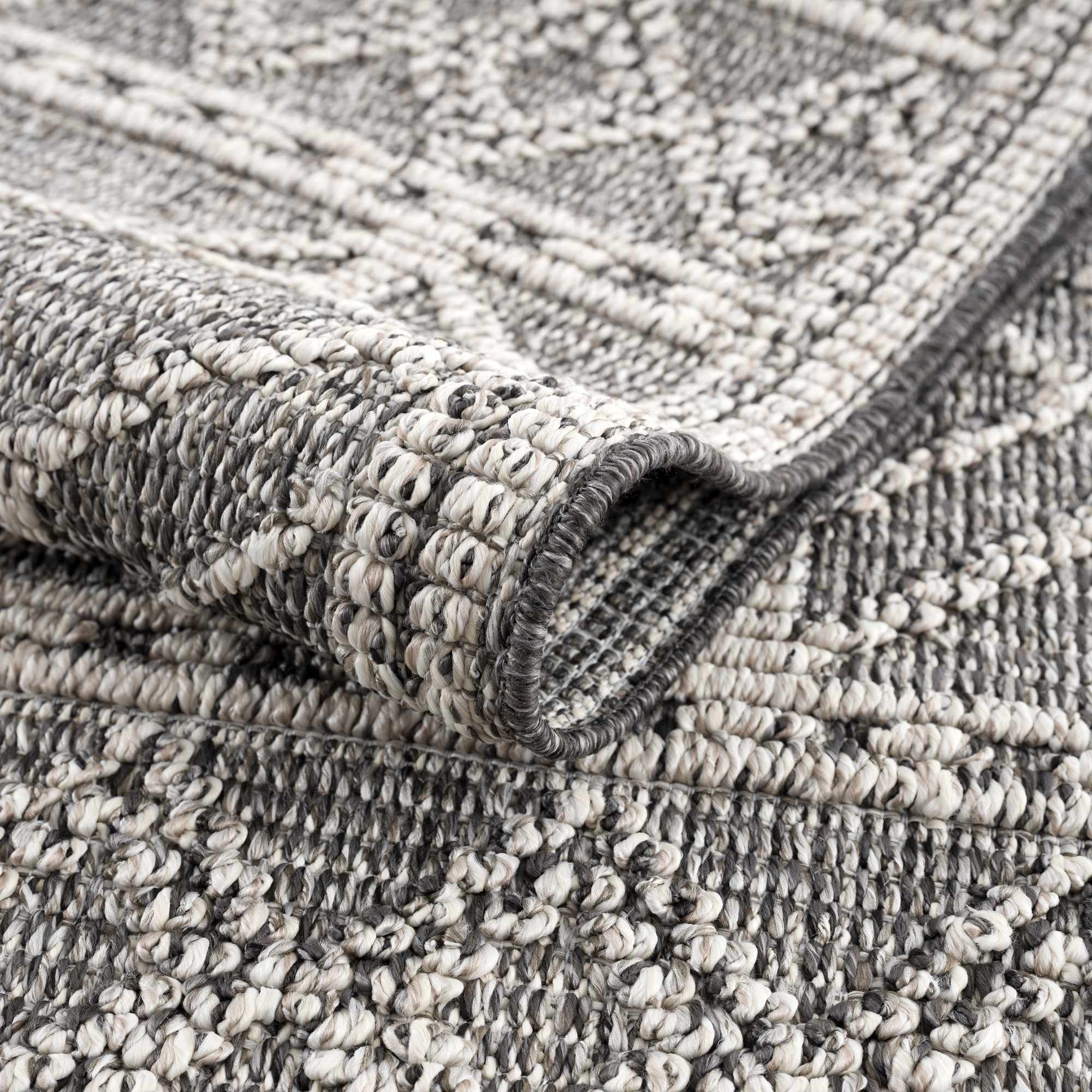 Diah Black & Bone Area Rug - Decor Addict, LLC