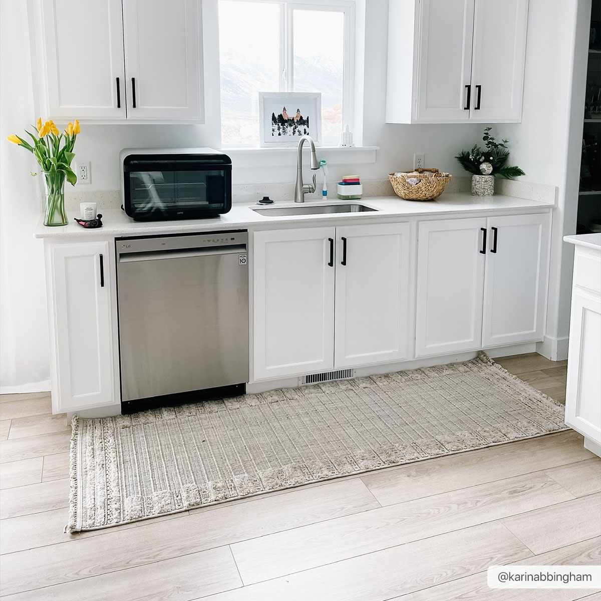 Sulak Cream Area Rug - Decor Addict, LLC