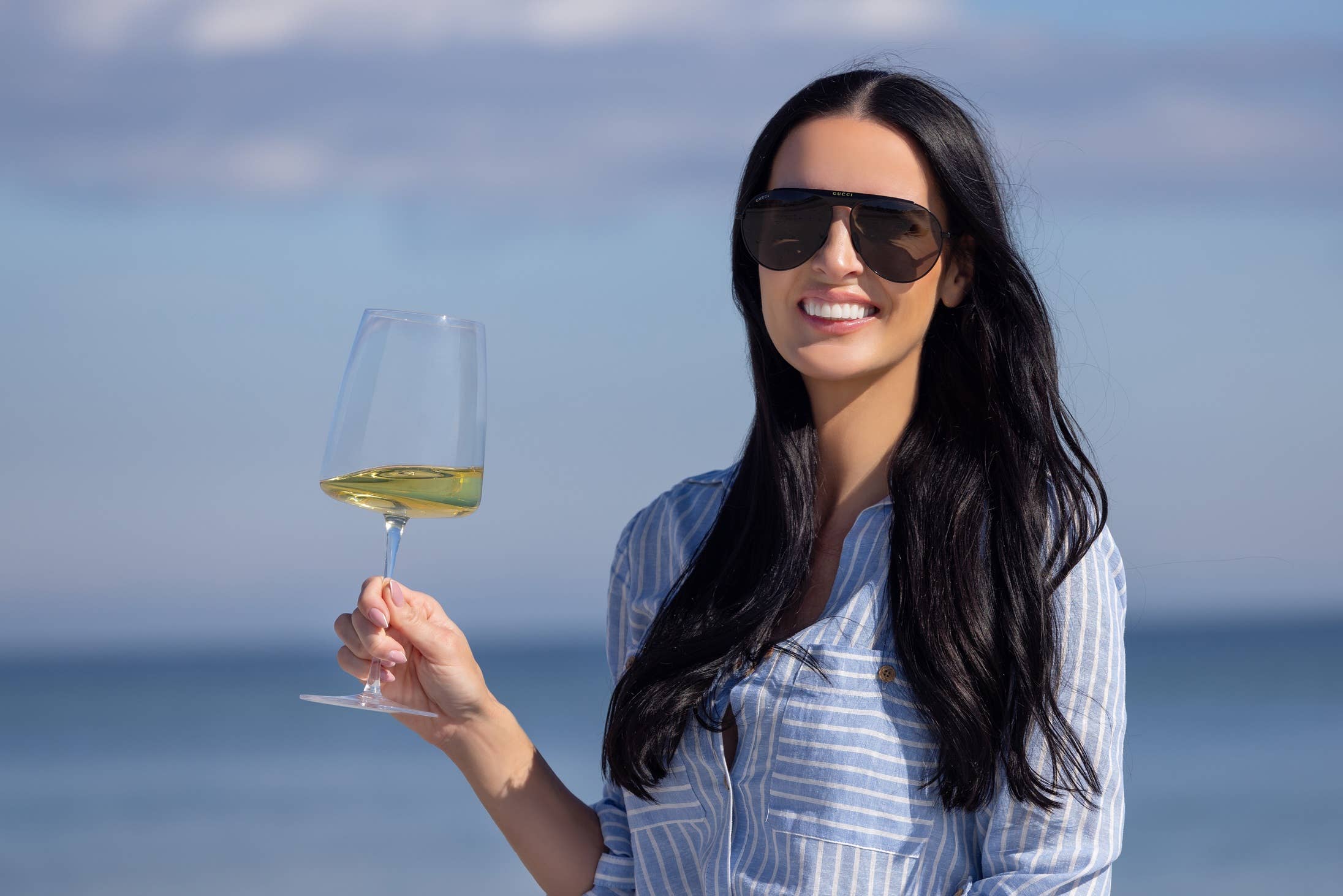 GOLIATH - Oversized Big Wine Glasses (Set of 2) - Decor Addict, LLC