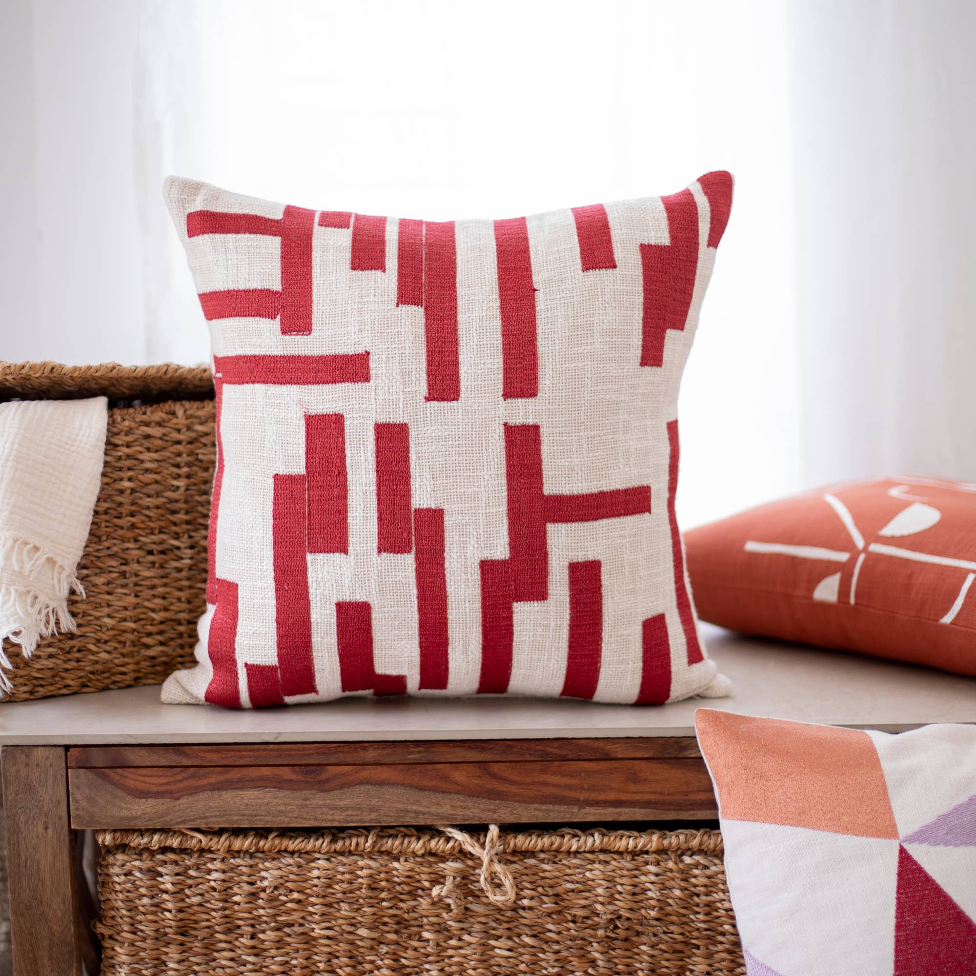 Modern/Contemporary Geometric Hand-Woven Throw Pillow: Ivory / 20" x 20"