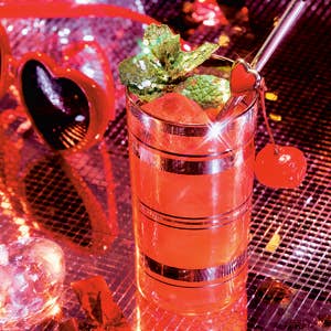 The Eras Pour - Decor Addict, LLC