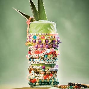 The Eras Pour - Decor Addict, LLC