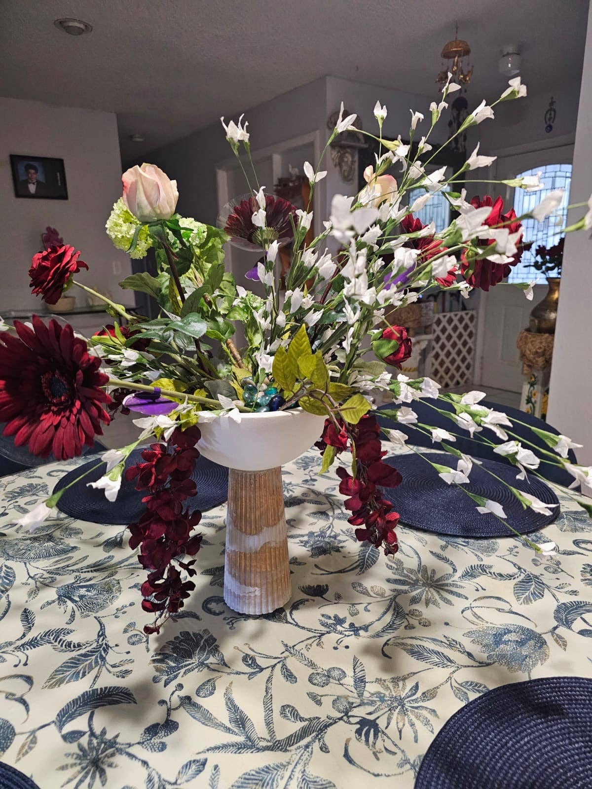 Leo - Pedestal Bowl | Concrete Decorative Bowl: Black & White - Decor Addict, LLC