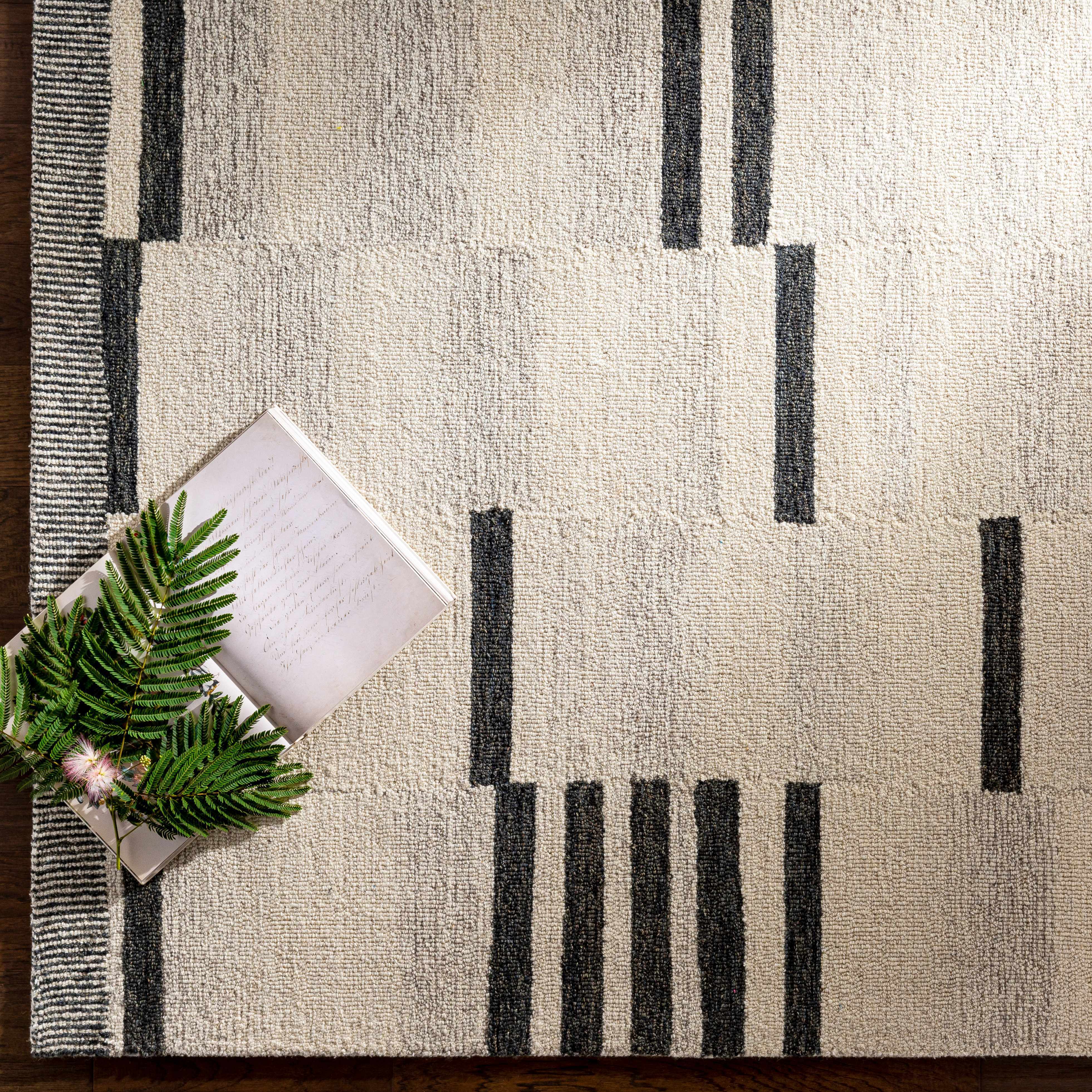 Aibonito Wool Area Rug - Decor Addict, LLC