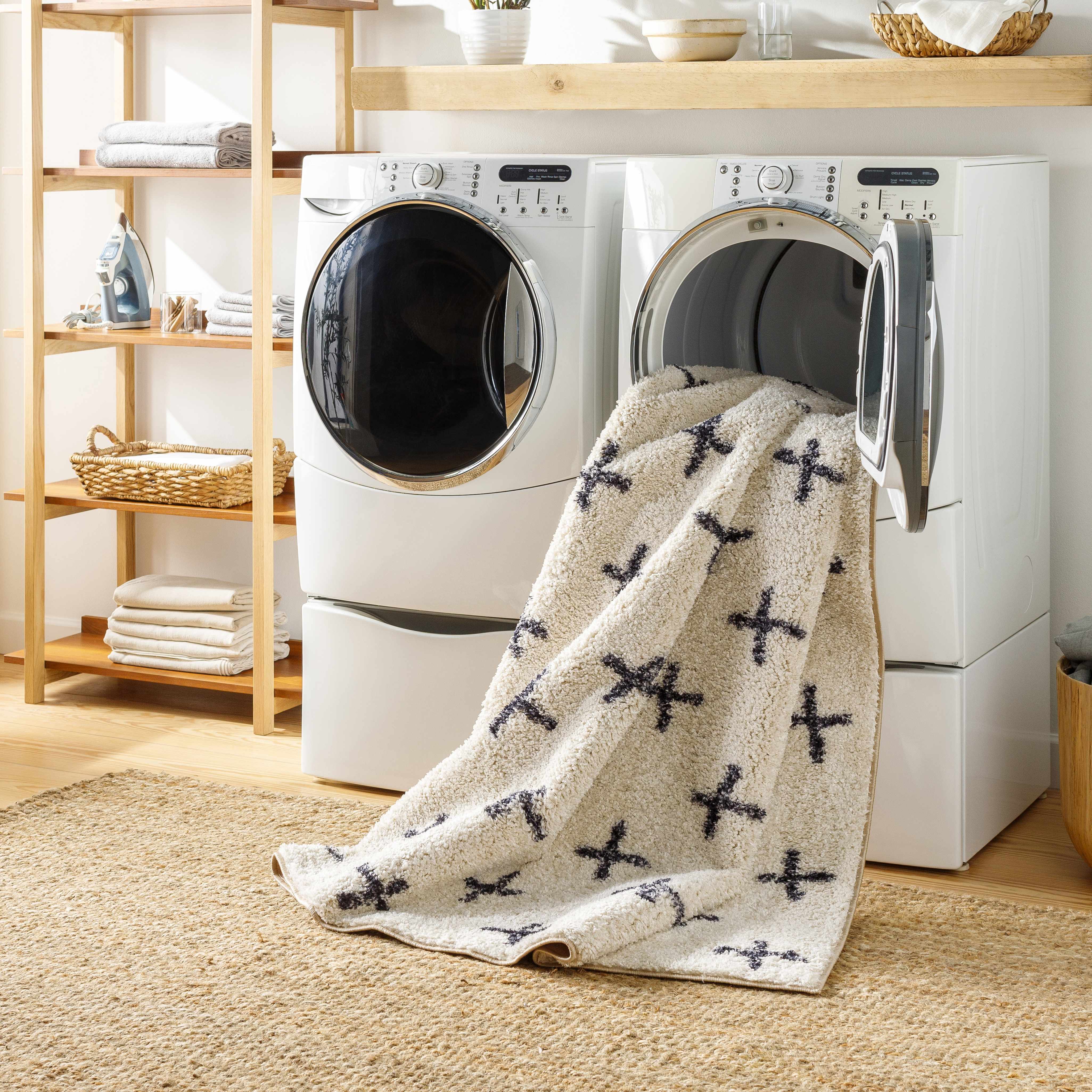 Bede Washable Area Rug - Decor Addict, LLC