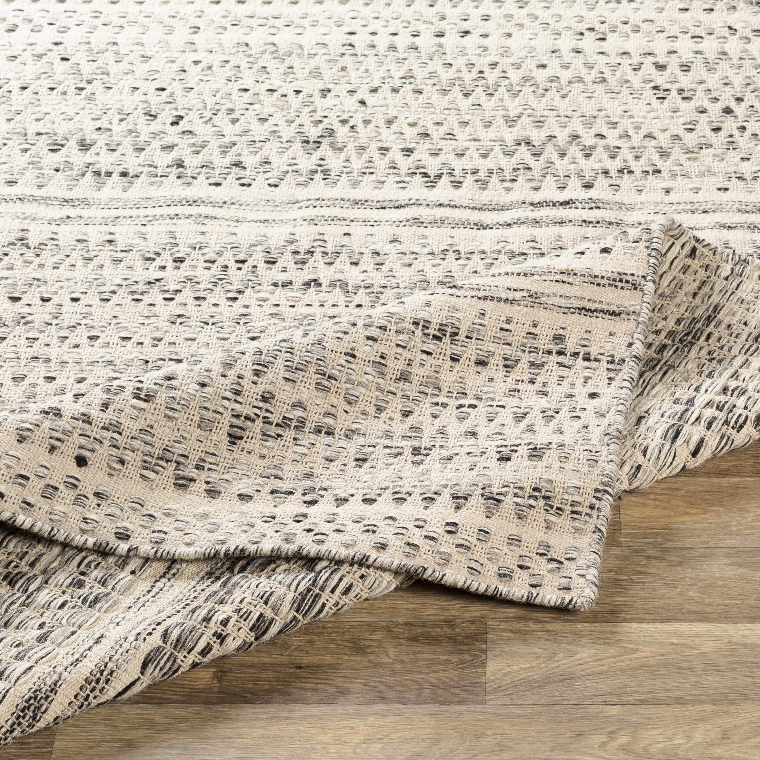 Arabi Wool Area Rug - Decor Addict, LLC