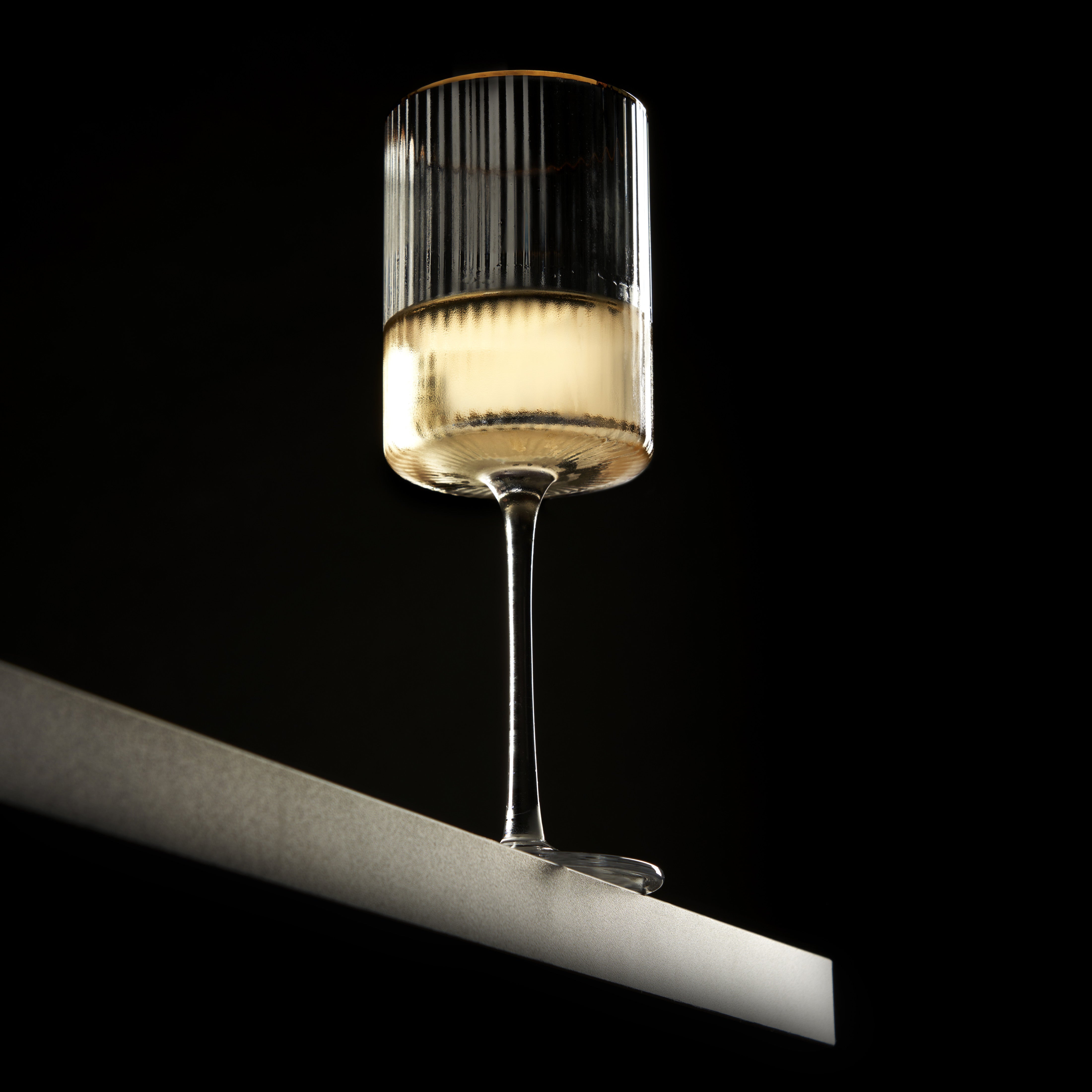 Meridian Crystal Wine Glasses Set of 2 - Decor Addict, LLC