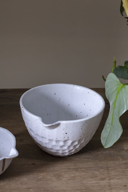 Knollberry Bowl 8.75"x 8"x 5.25" - Decor Addict, LLC