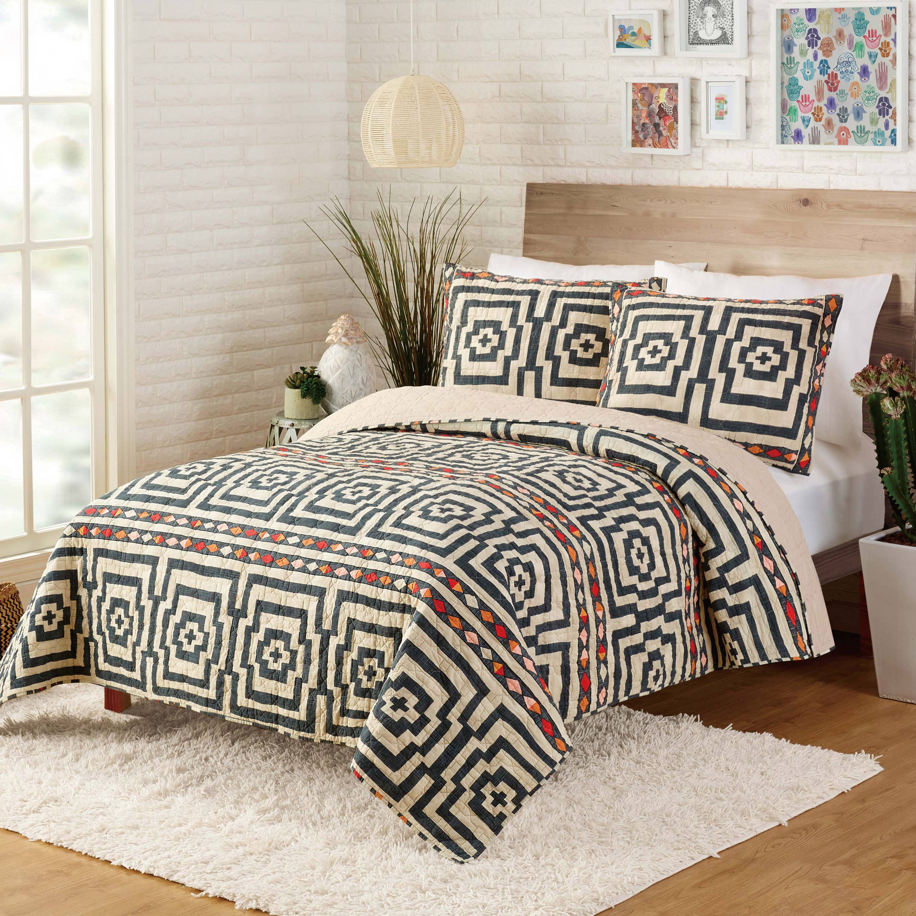 Hypnotic Quilt Set (Black) - Jungalow: King - Decor Addict, LLC