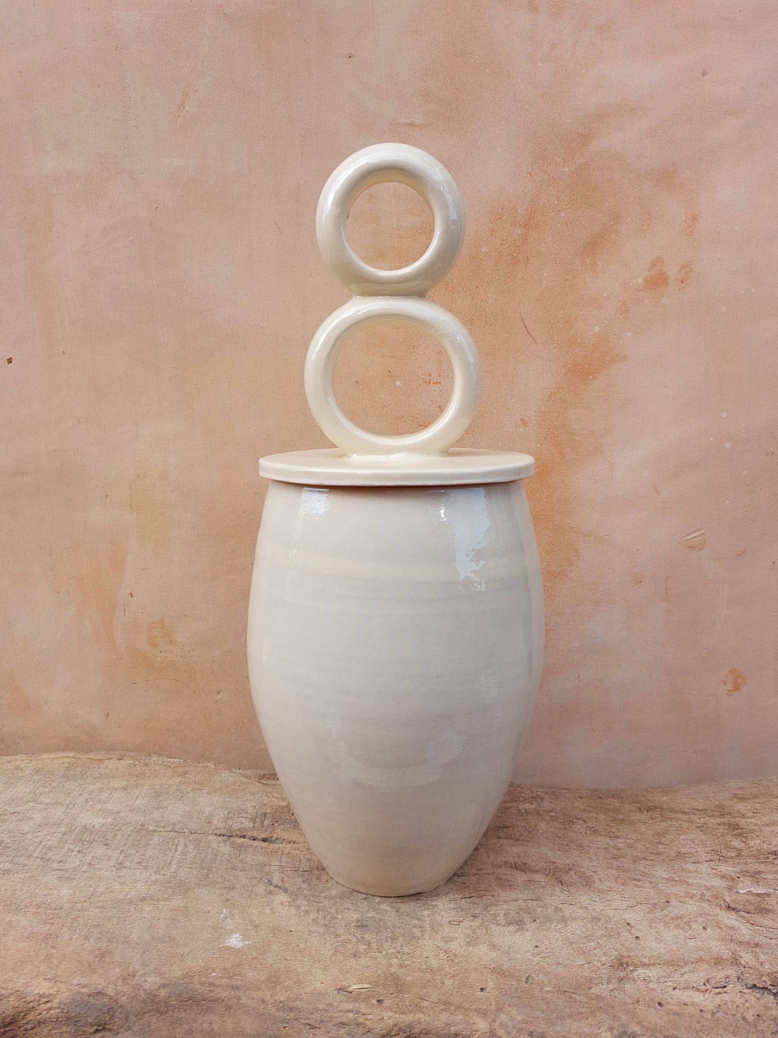 White terracotta jar. - Decor Addict, LLC