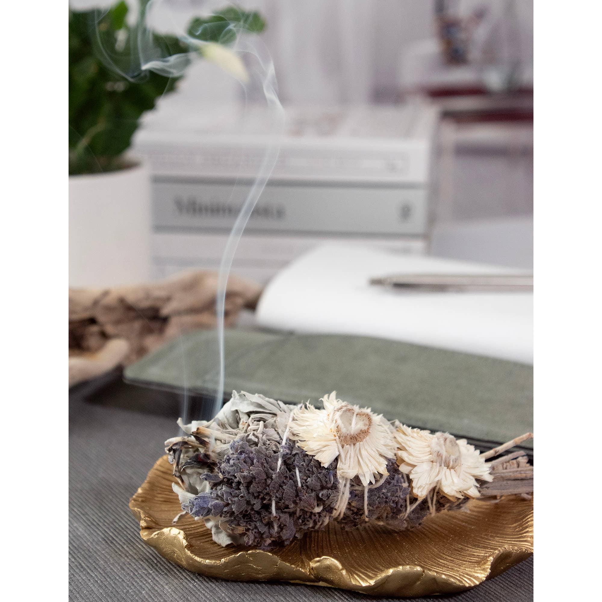 4" Lavender Strawflower and White Sage Smudge Wand - Decor Addict, LLC