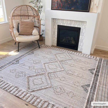Amaga Area Rug - Decor Addict, LLC