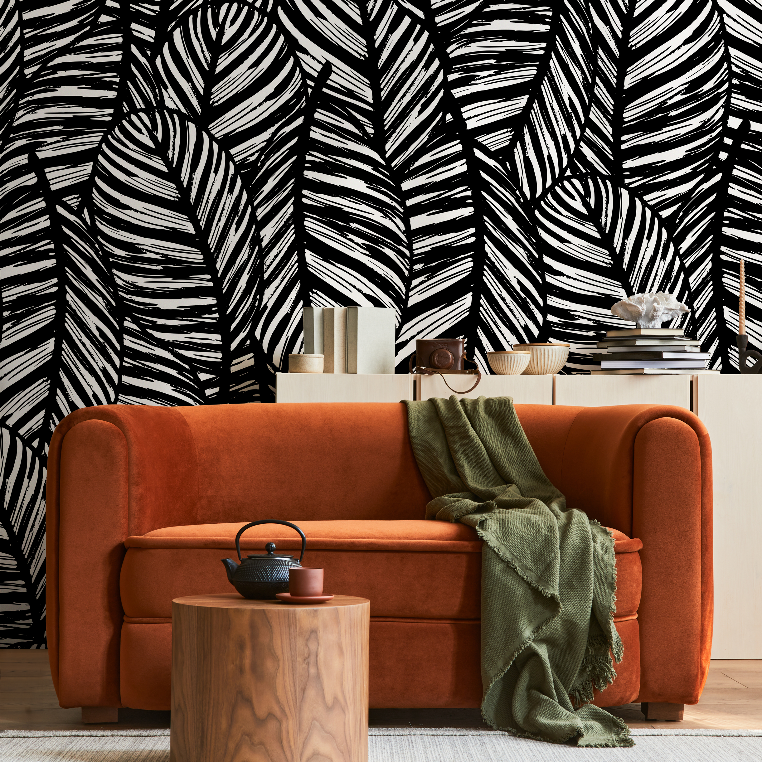 Botanical Wallpaper Featuring a Bold Palm Leaf Motif in Black and White - B624 - Decor Addict, LLC