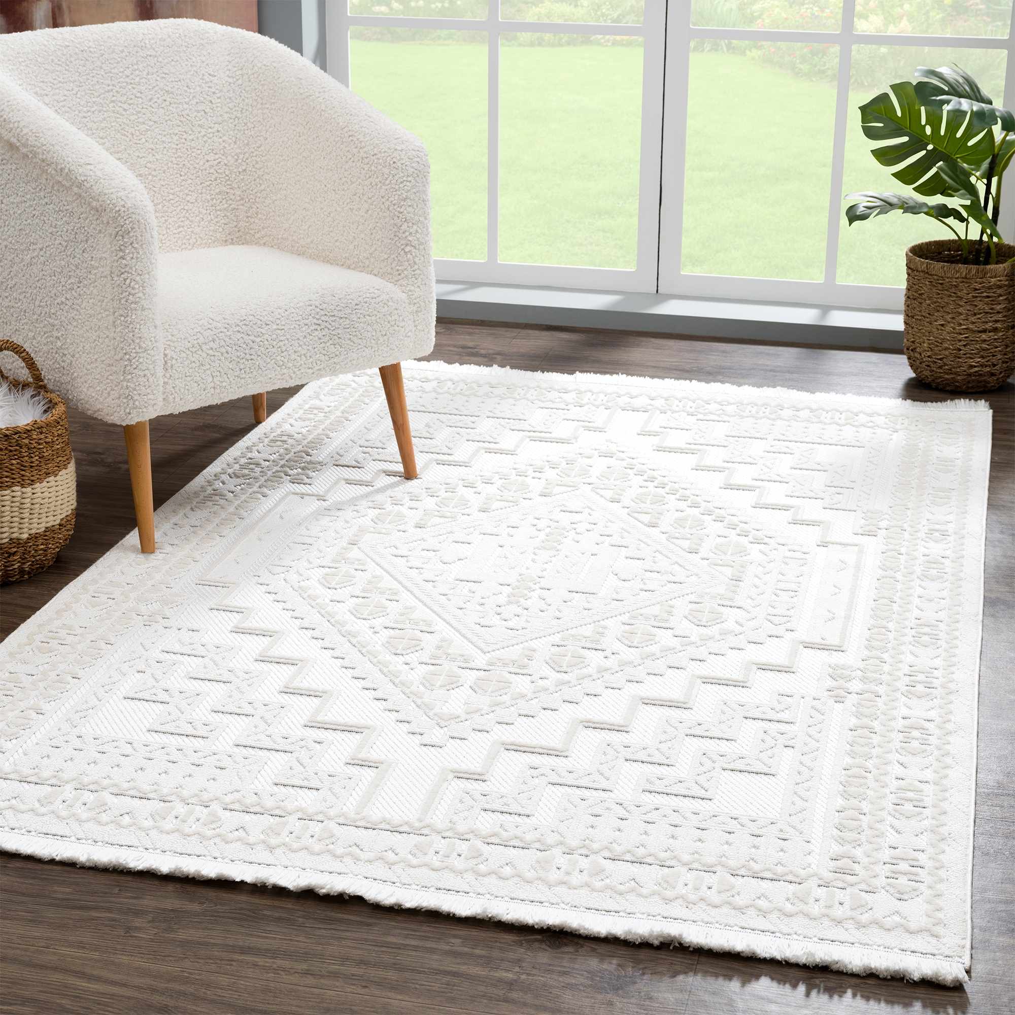 Alya White Fringe Rug - Decor Addict, LLC