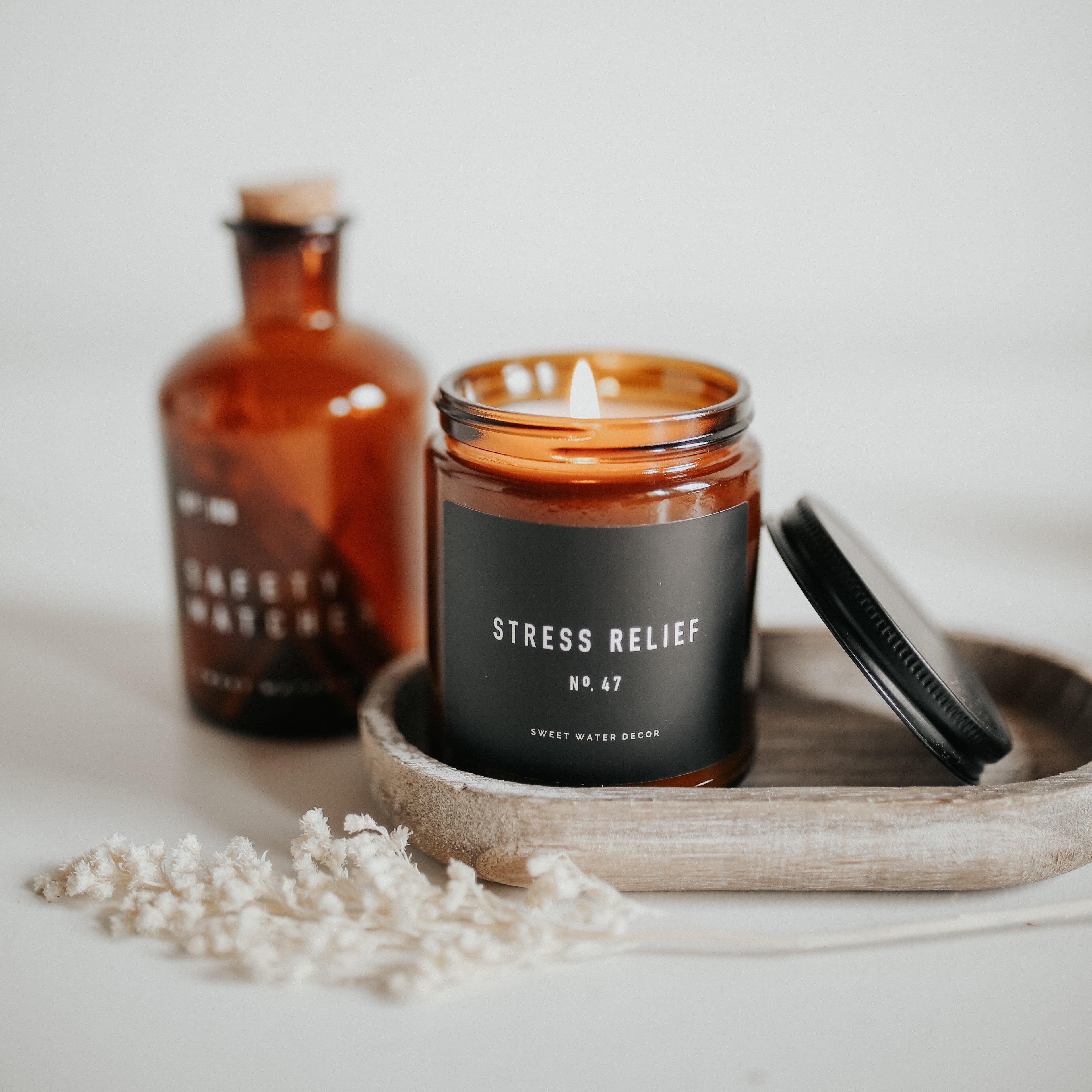 White Tip Medium Amber Apothecary Safety Matches - 100 Count, 3" - Decor Addict, LLC